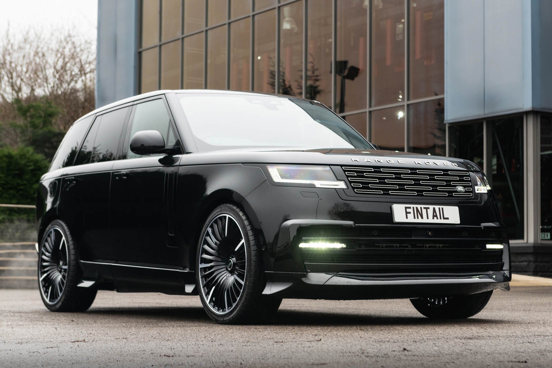 Range Rover P460e