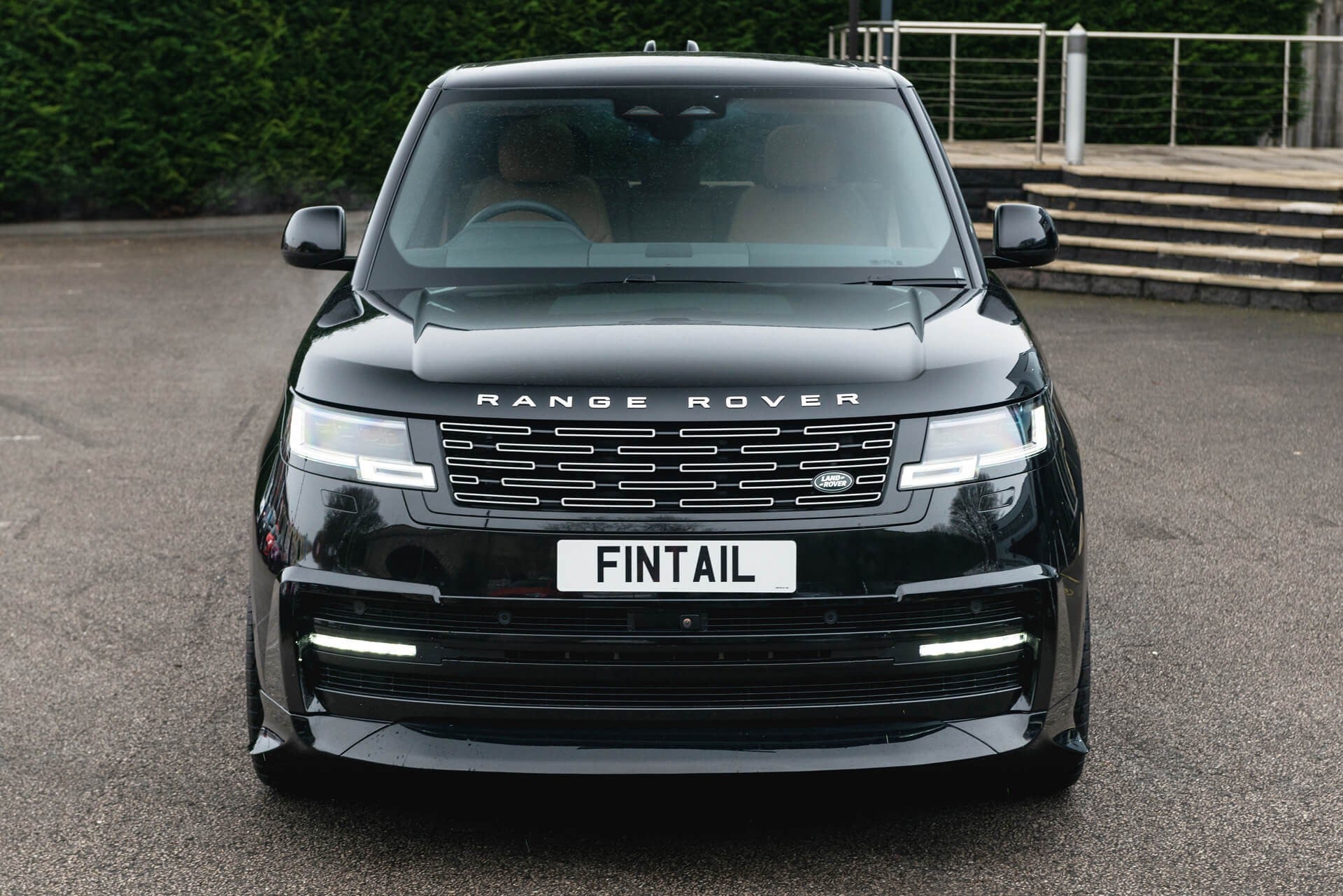 Range Rover P460e
