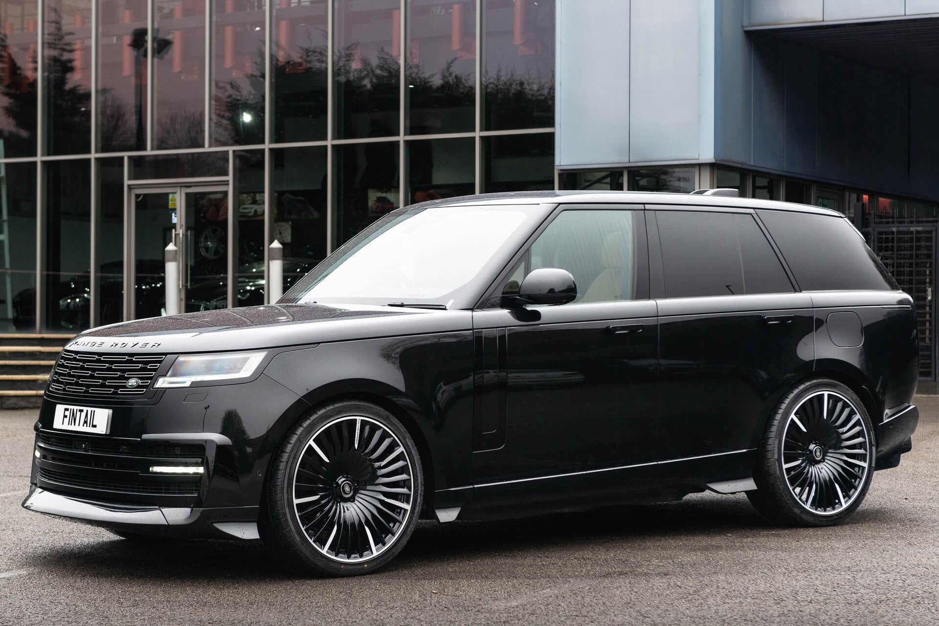 Range Rover P460e