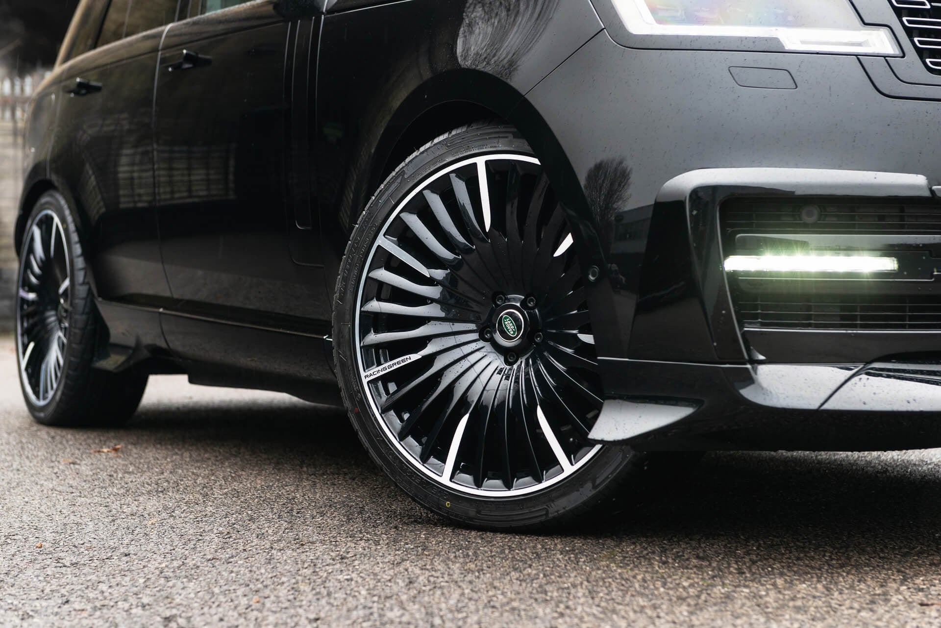 Range Rover P460e