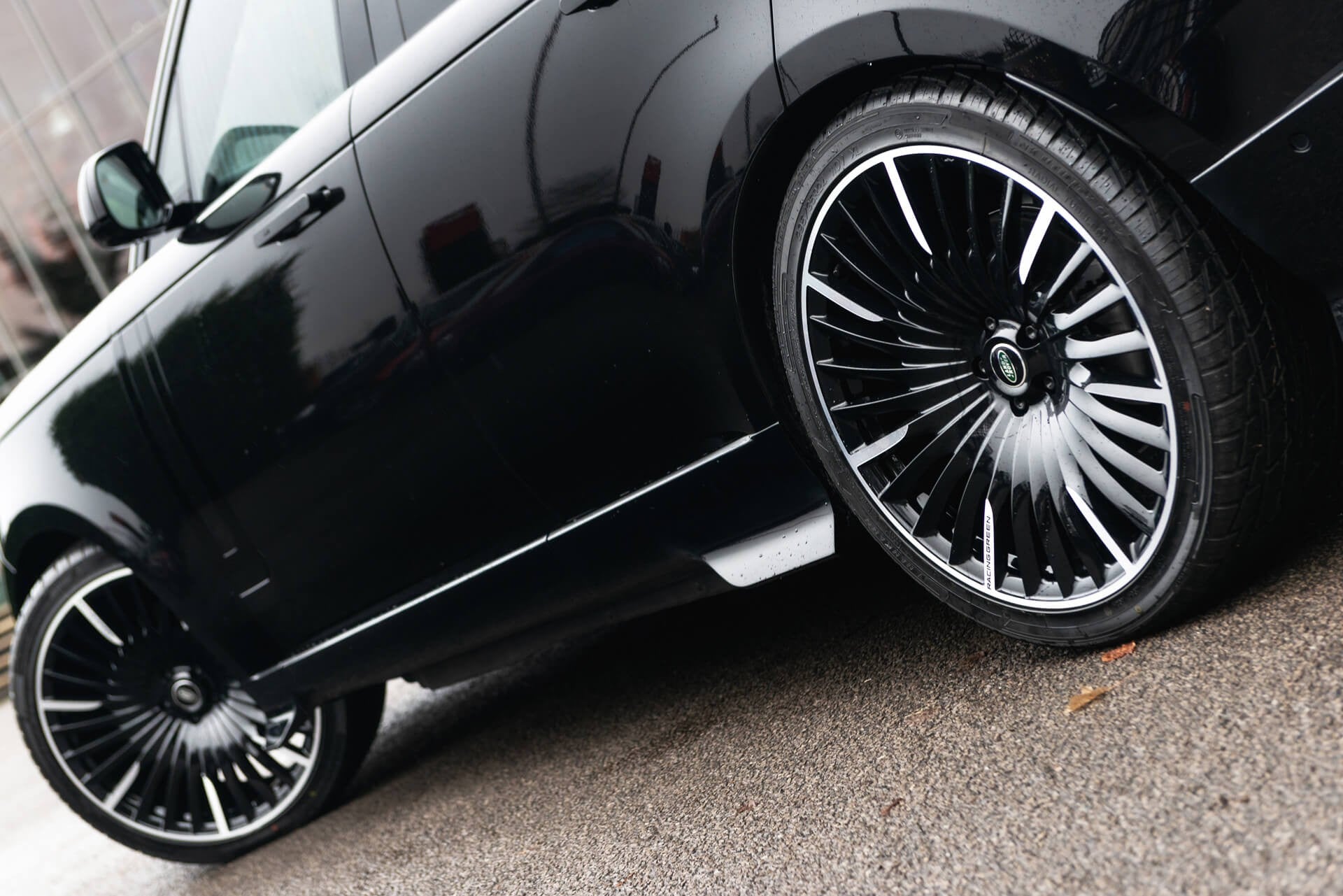 Range Rover P460e