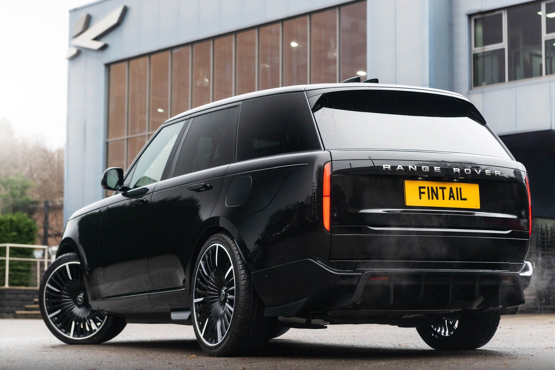 Range Rover P460e