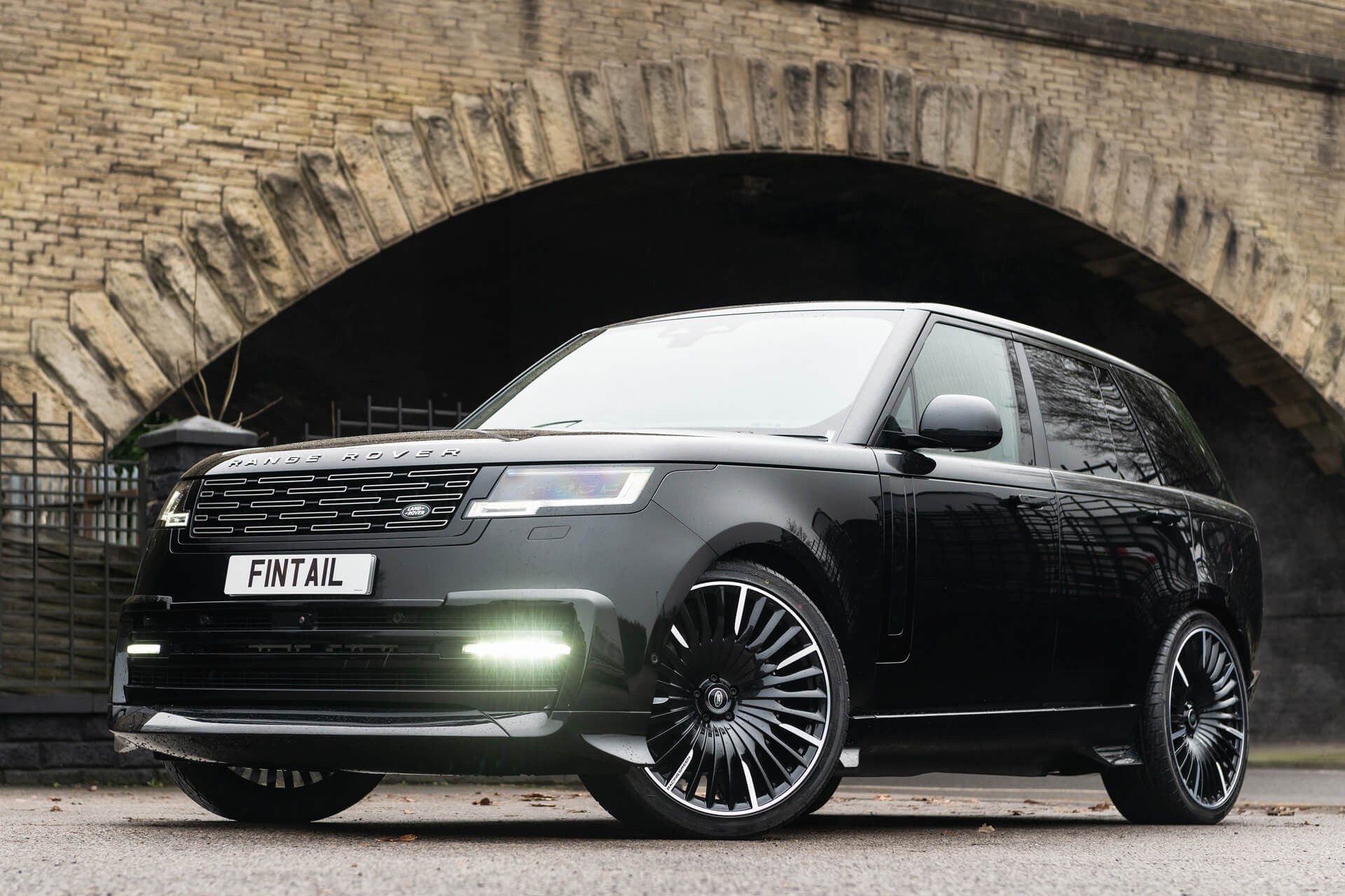 Range Rover P460e