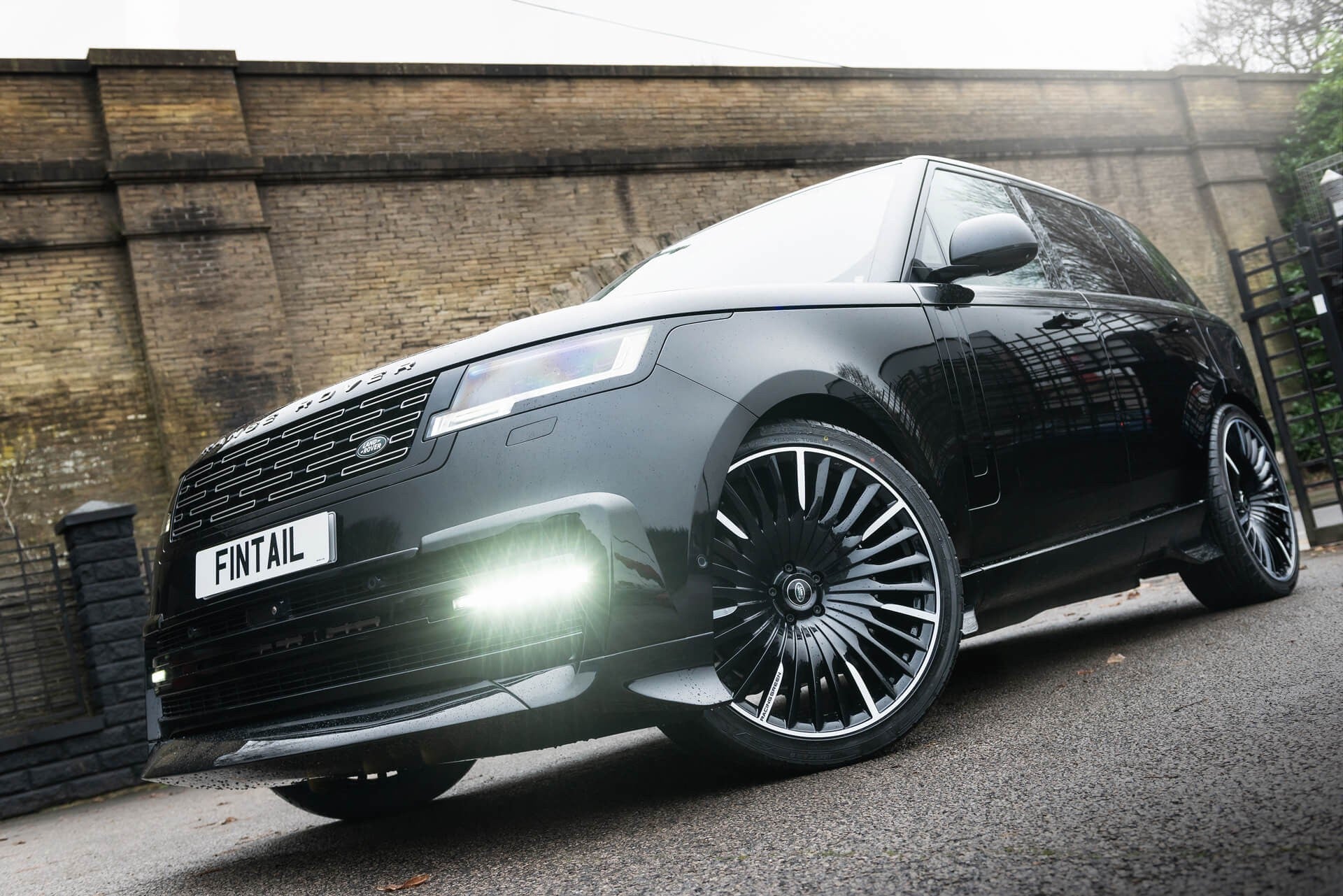 Range Rover P460e