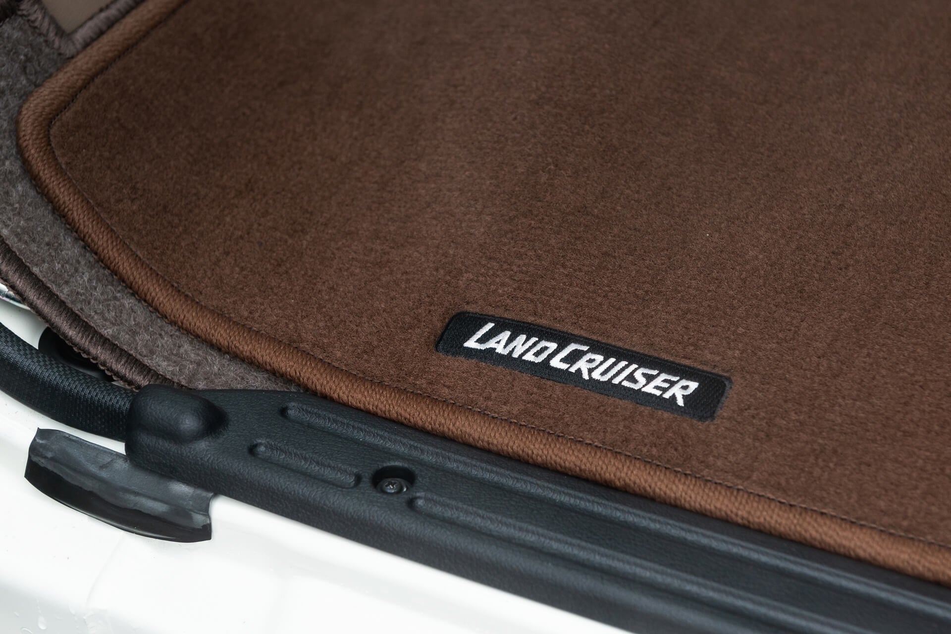 Toyota Land Cruiser 70 Series (Price excludes VAT)