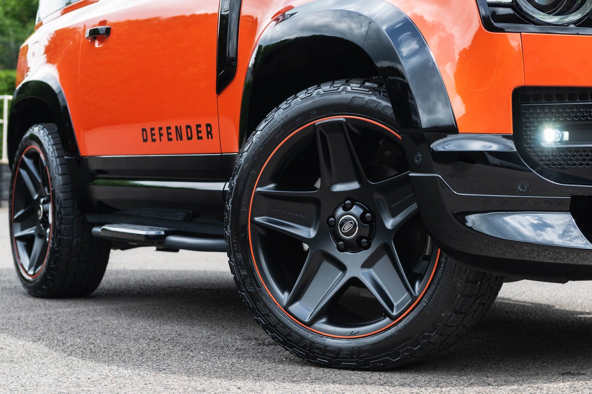 Land Rover Defender 90 Gallery Image