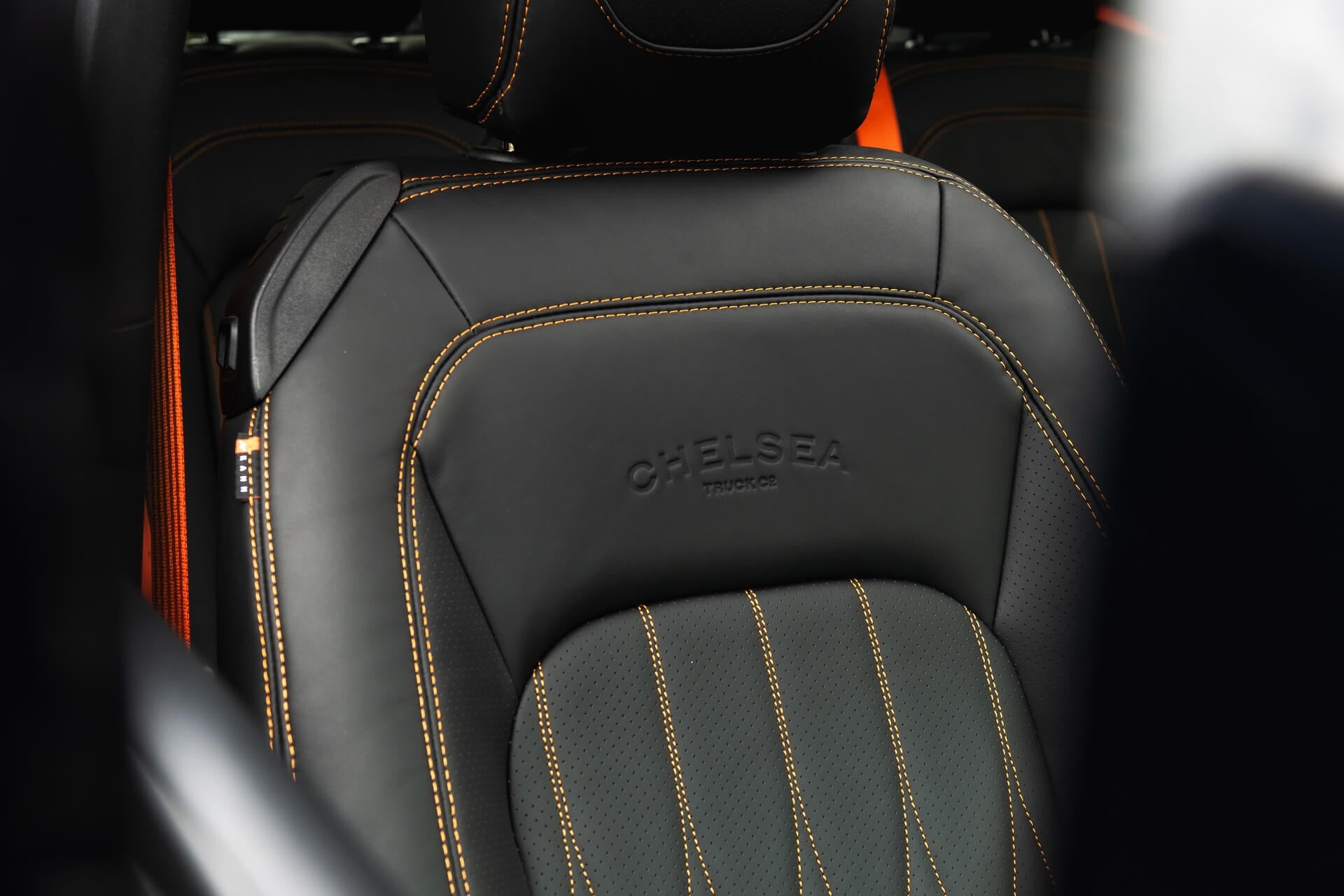 Land Rover Defender 90 Gallery Image