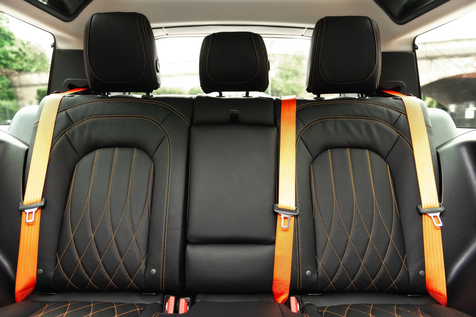 Land Rover Defender 90 Gallery Image