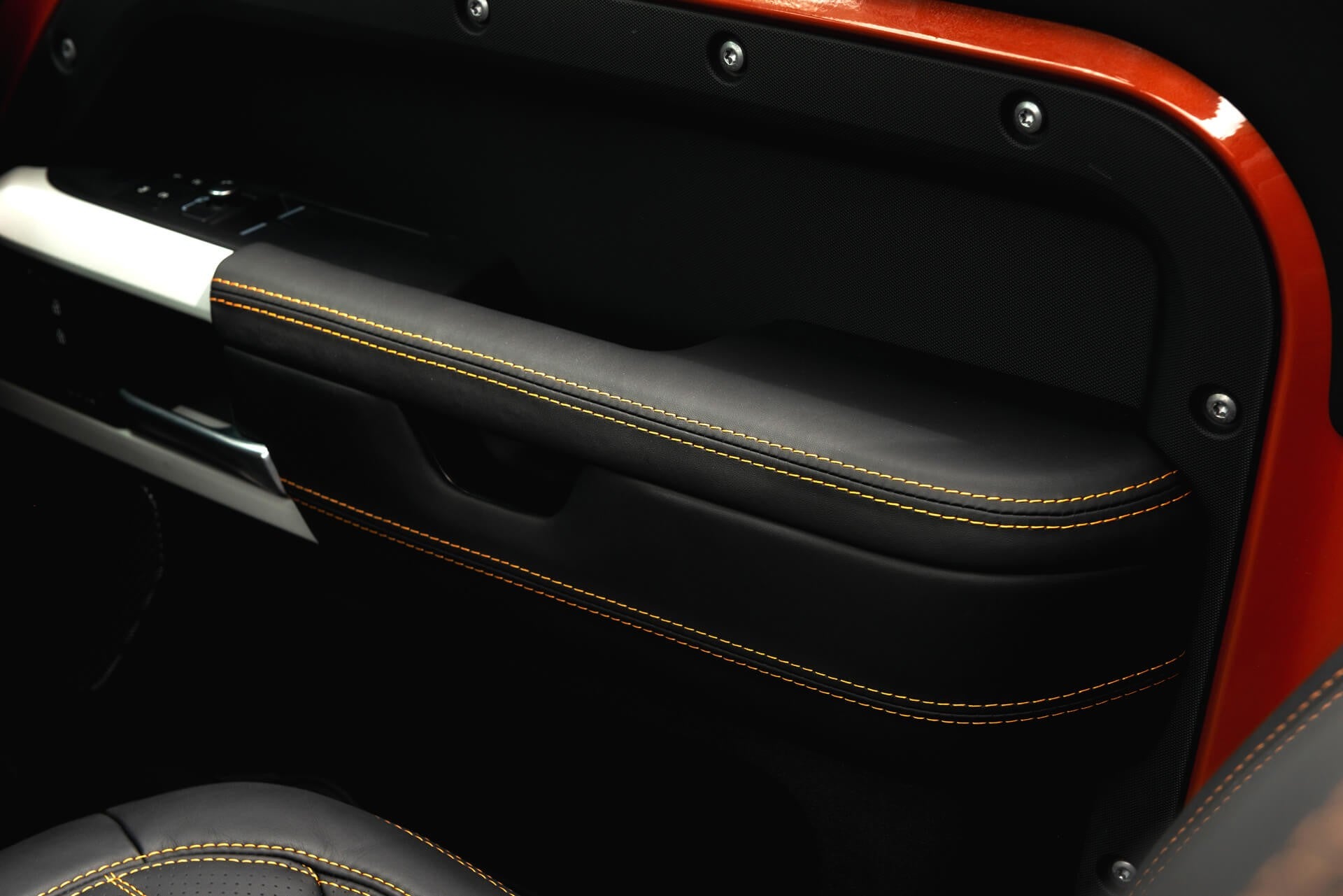 Land Rover Defender 90 Gallery Image