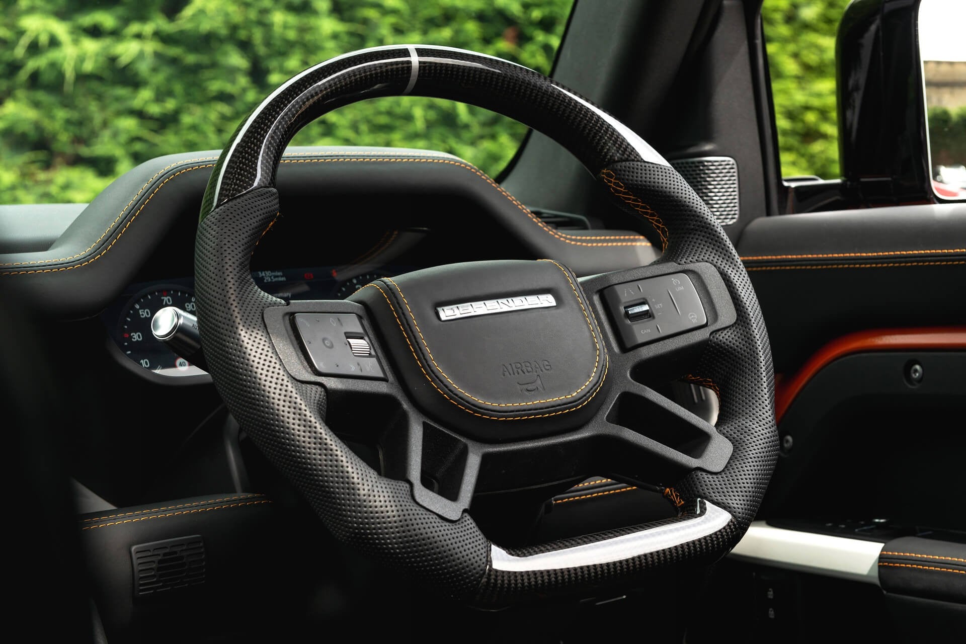 Land Rover Defender 90 Gallery Image