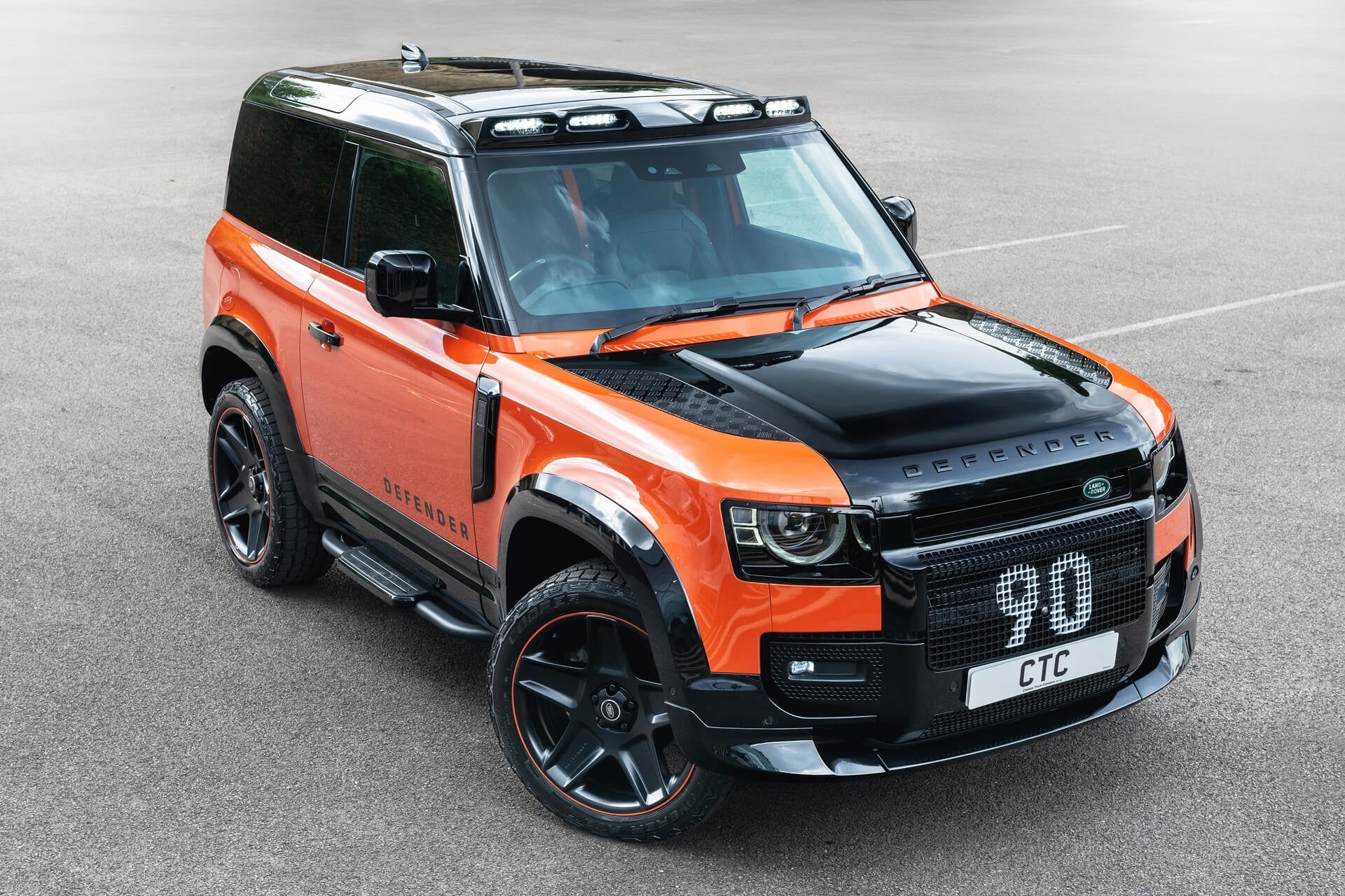 Land Rover Defender 90 Gallery Image