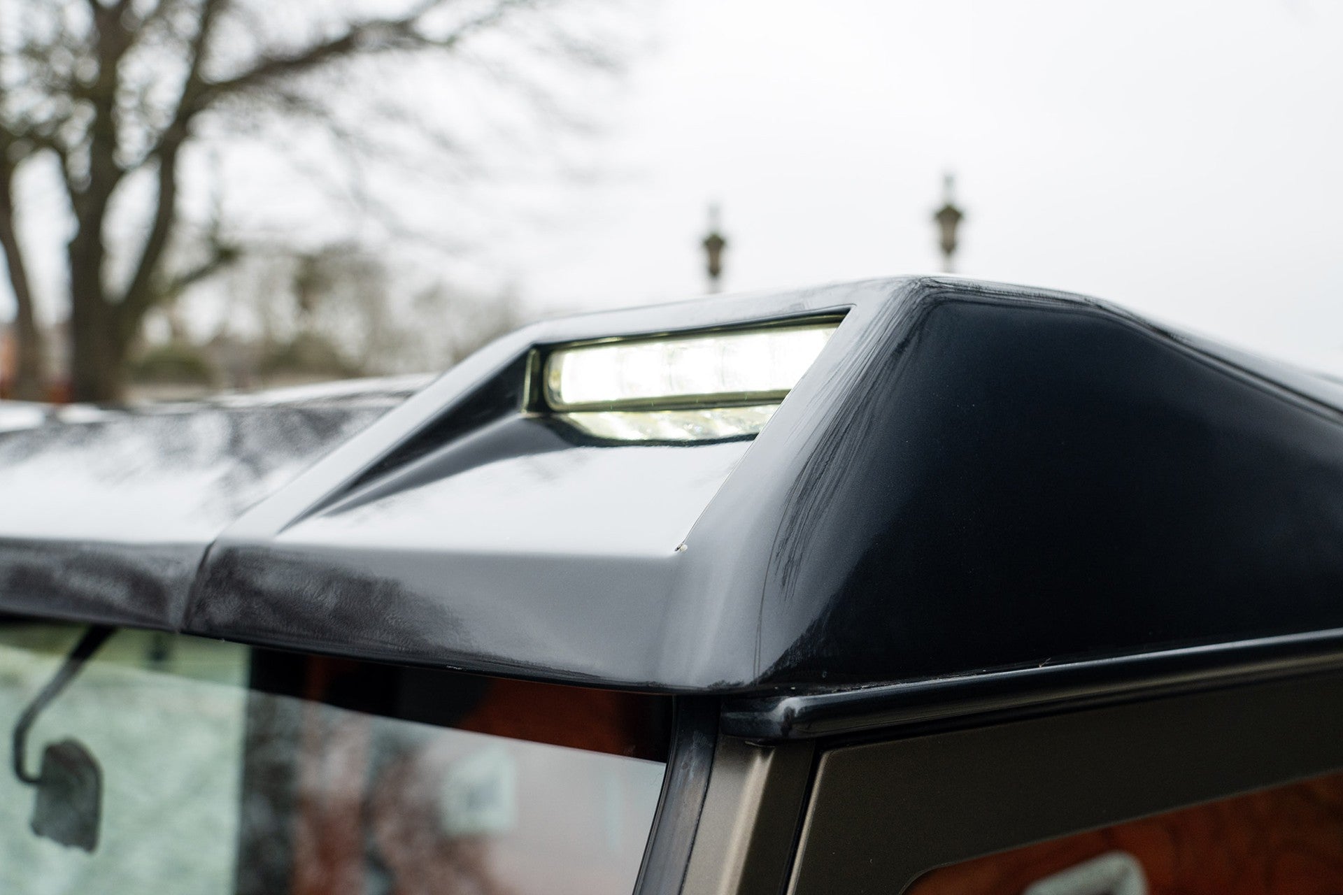 Land Rover Defender 100