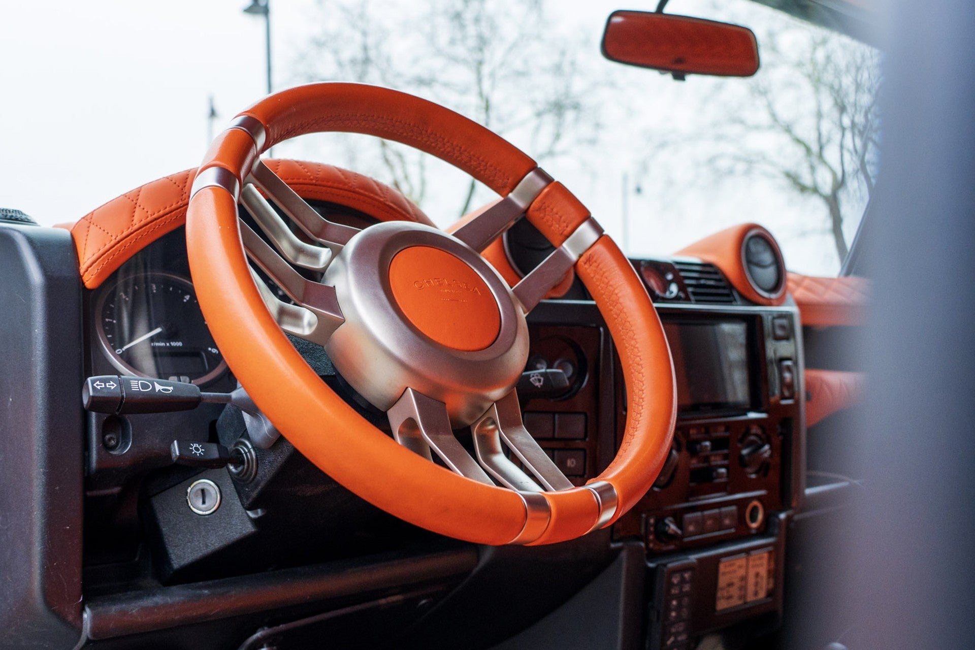 Land Rover Defender 100