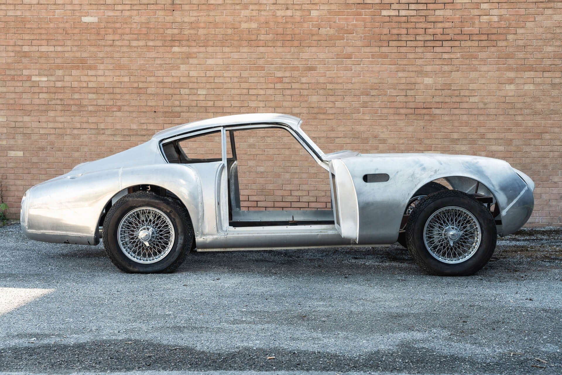 Aston Martin DB4 Zagato Recreation Unfinished Project