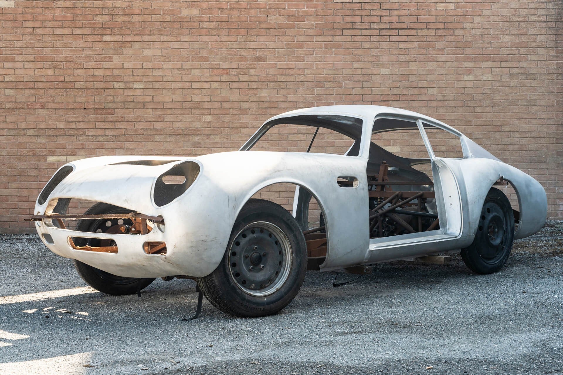 Aston Martin DB4 Zagato Recreation Unfinished Project