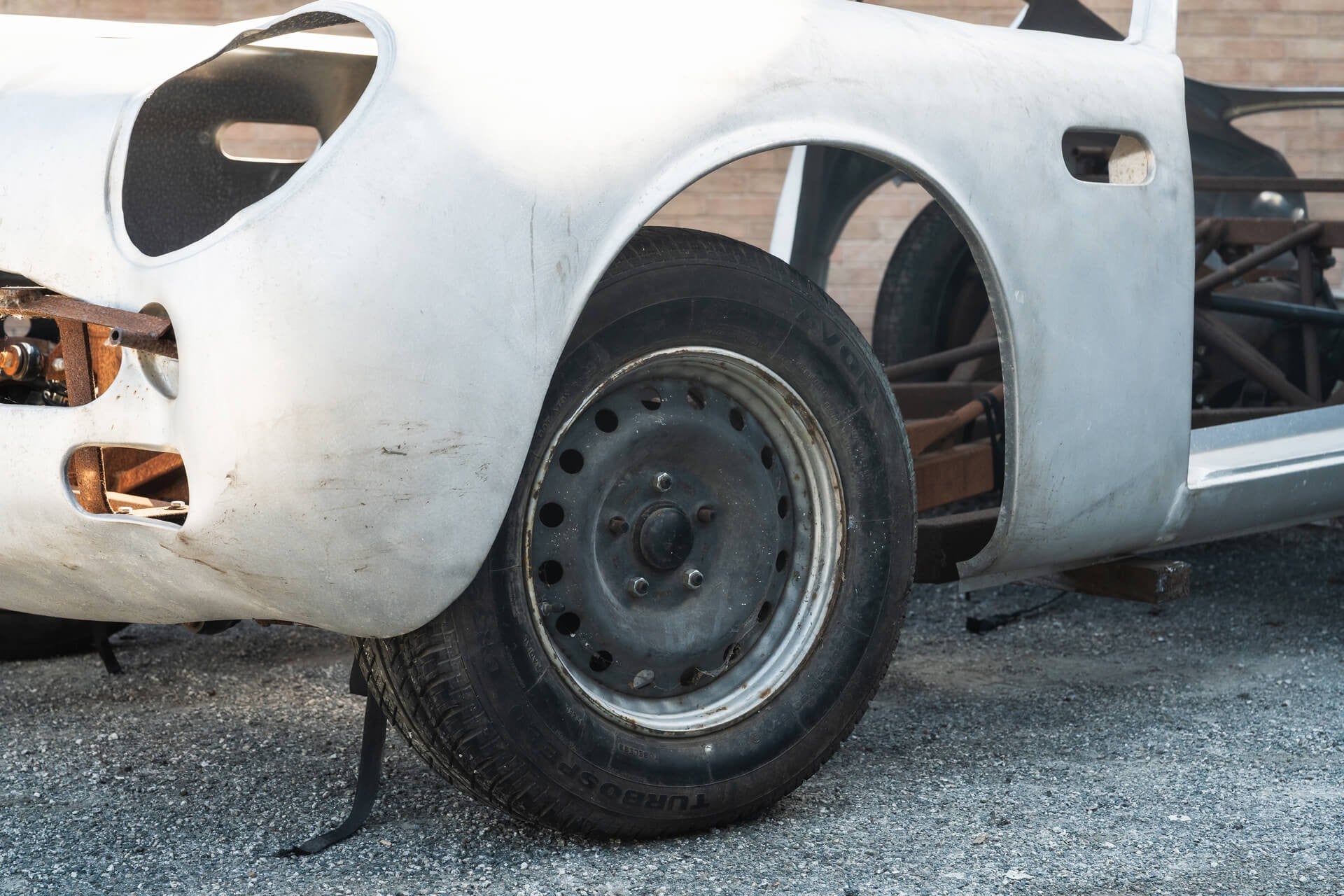 Aston Martin DB4 Zagato Recreation Unfinished Project
