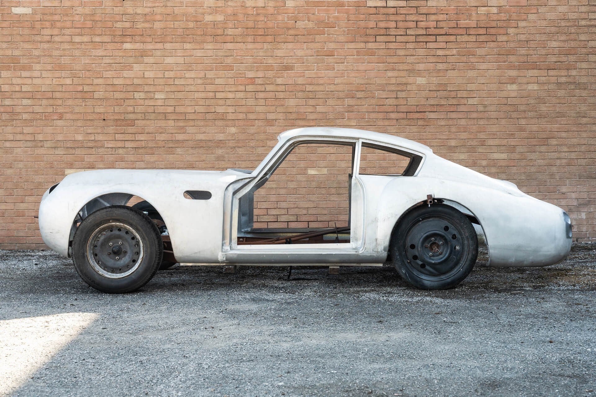Aston Martin DB4 Zagato Recreation Unfinished Project