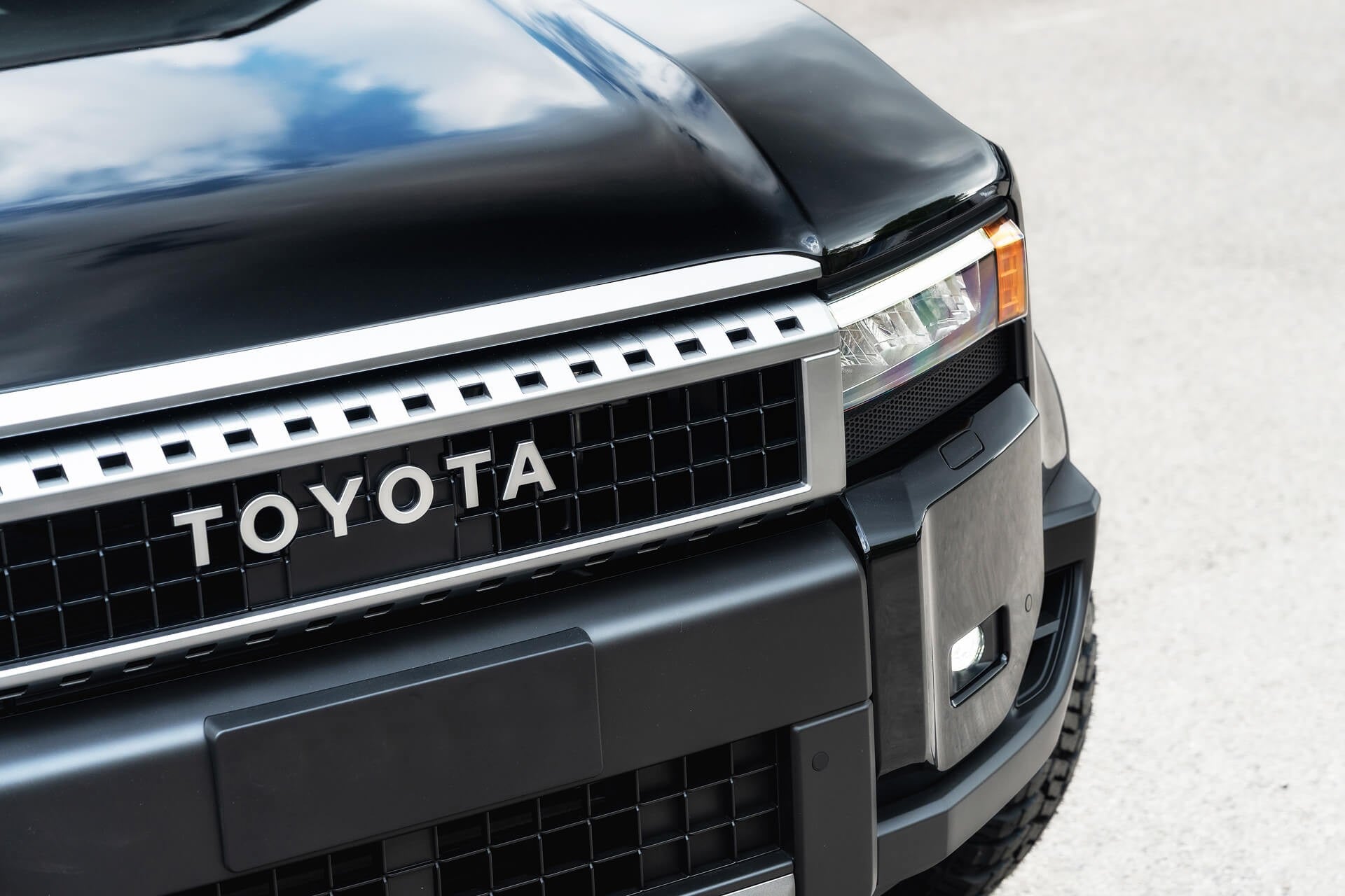 Toyota Land Cruiser 250 VX 2.7 Automatic Gallery Image