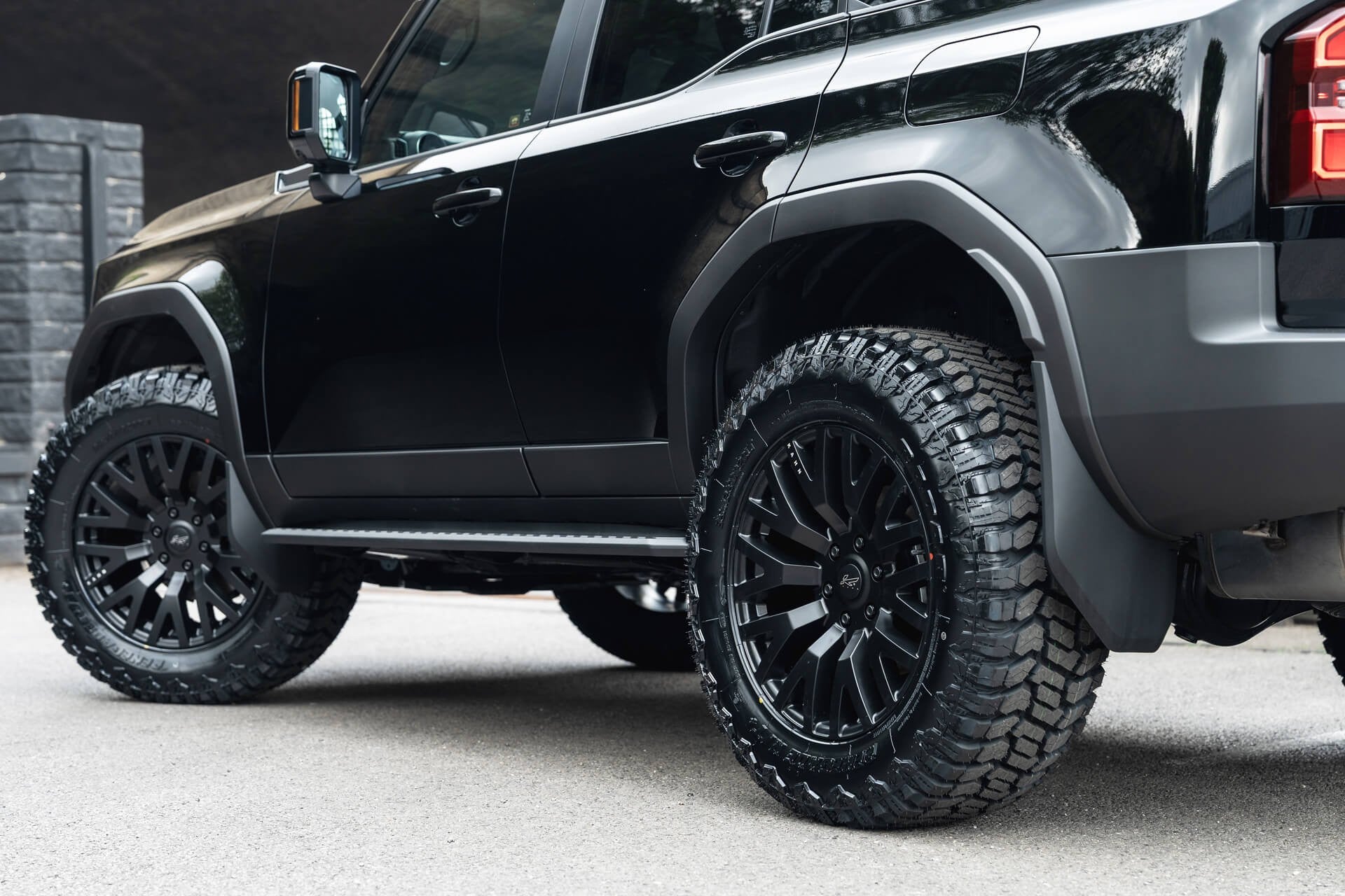 Toyota Land Cruiser 250 VX 2.7 Automatic Gallery Image