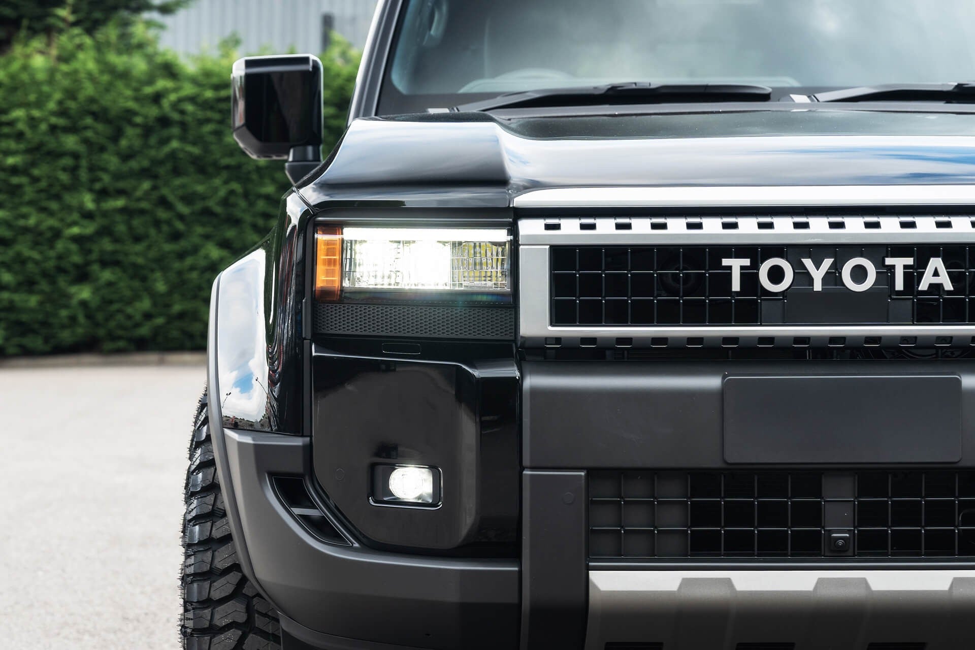 Toyota Land Cruiser 250 VX 2.7 Automatic Gallery Image