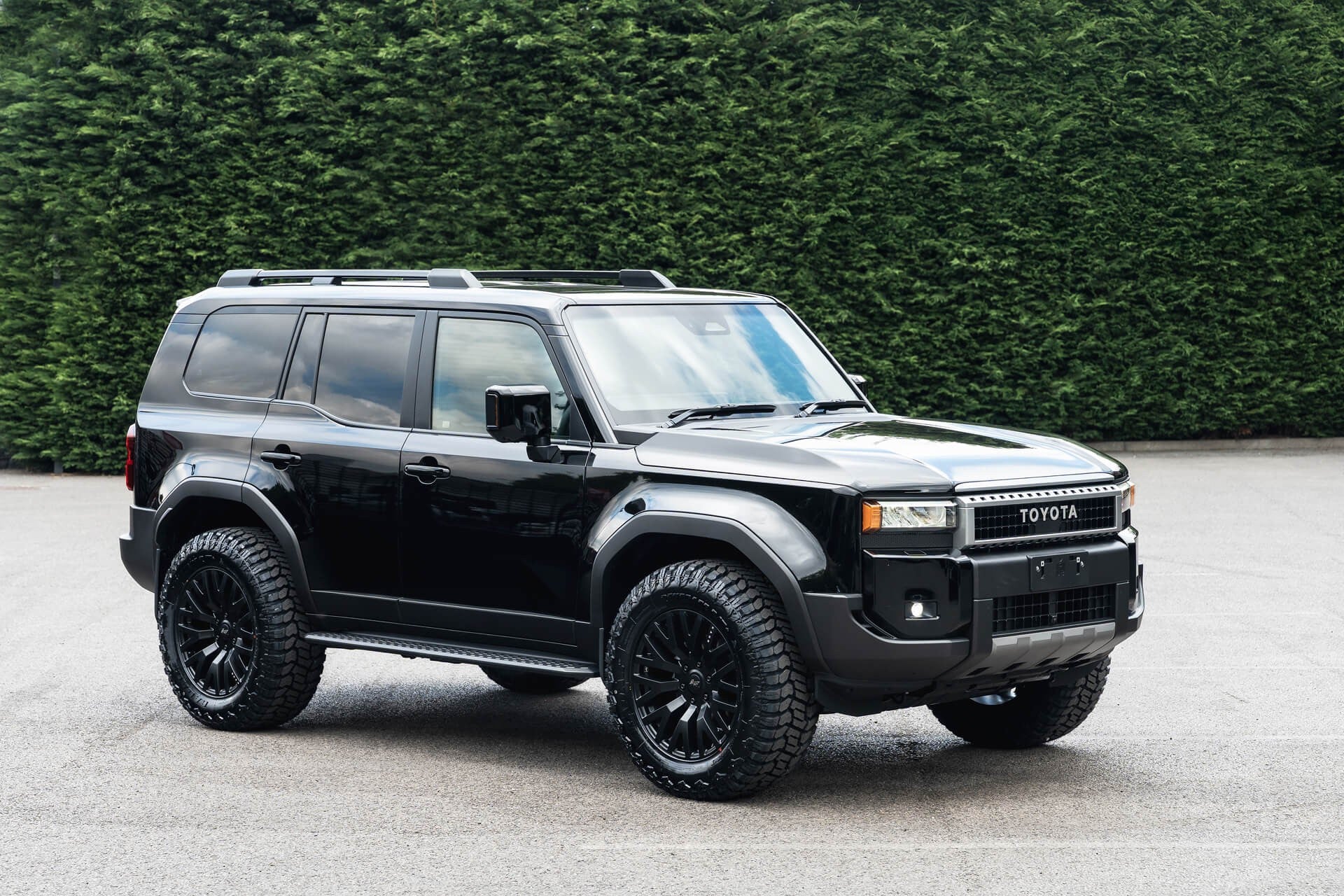 Toyota Land Cruiser 250 VX 2.7 Automatic Gallery Image