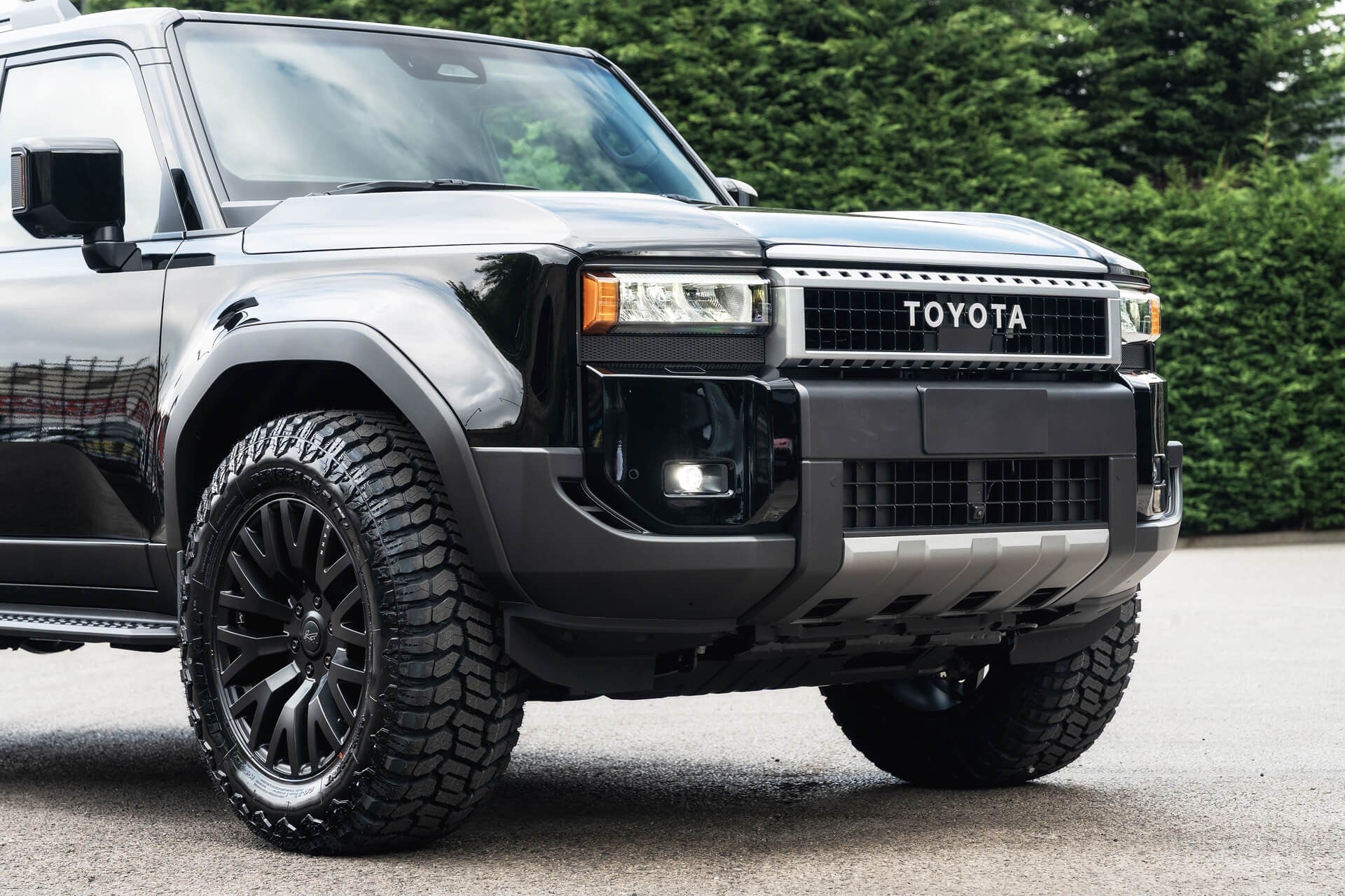 Toyota Land Cruiser 250 VX 2.7 Automatic Gallery Image