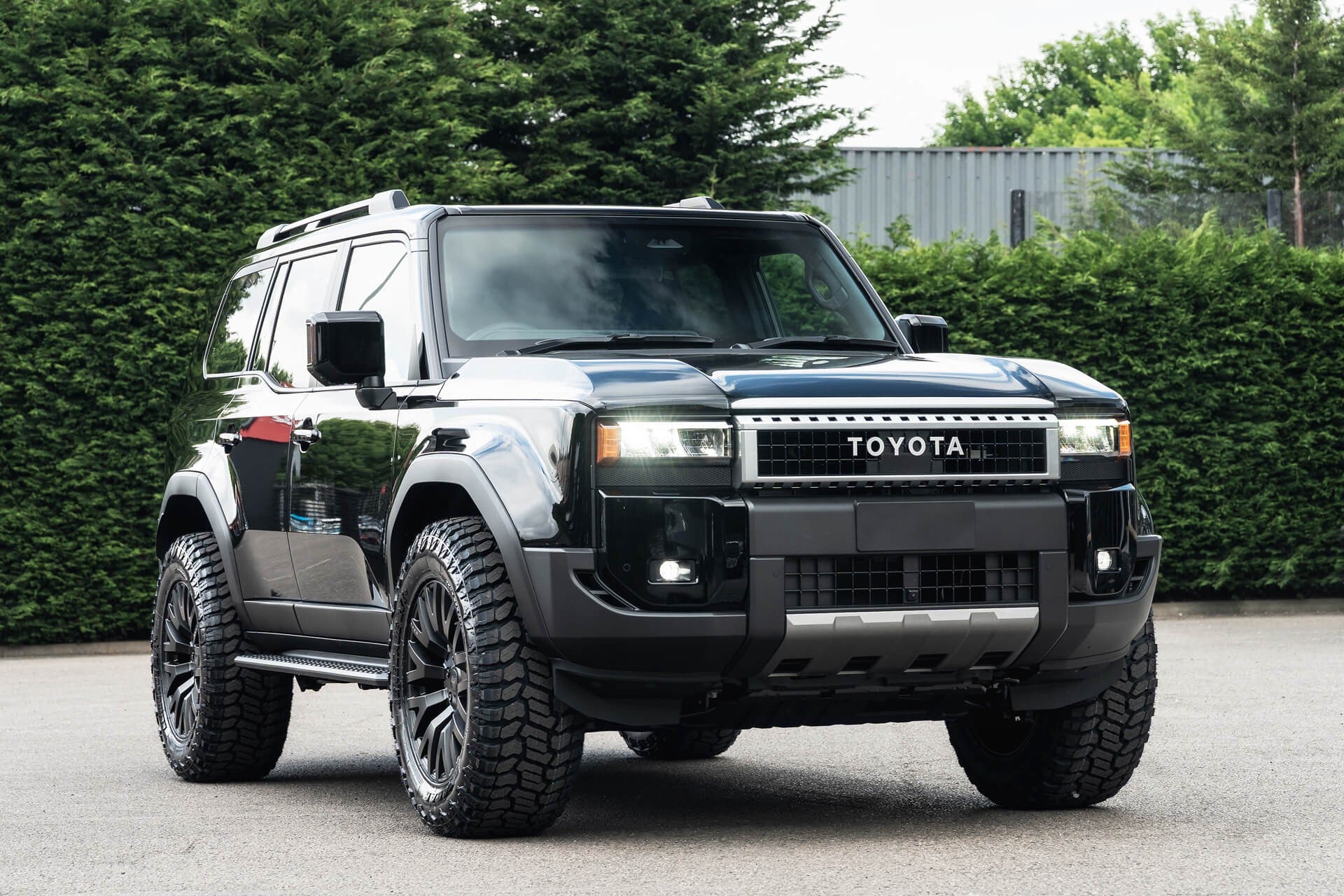 Toyota Land Cruiser 250 VX 2.7 Automatic Gallery Image