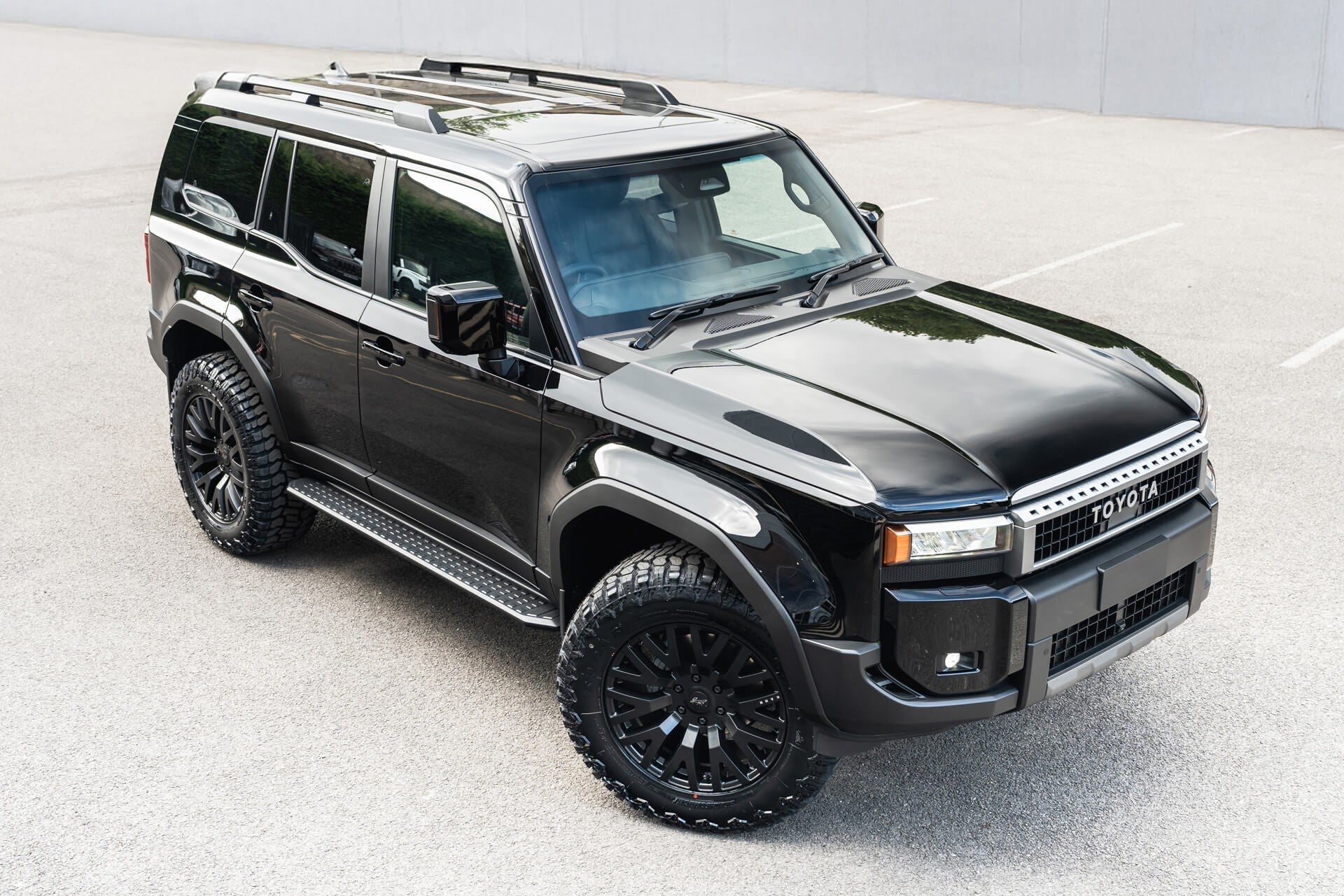 Toyota Land Cruiser 250 VX 2.7 Automatic Gallery Image