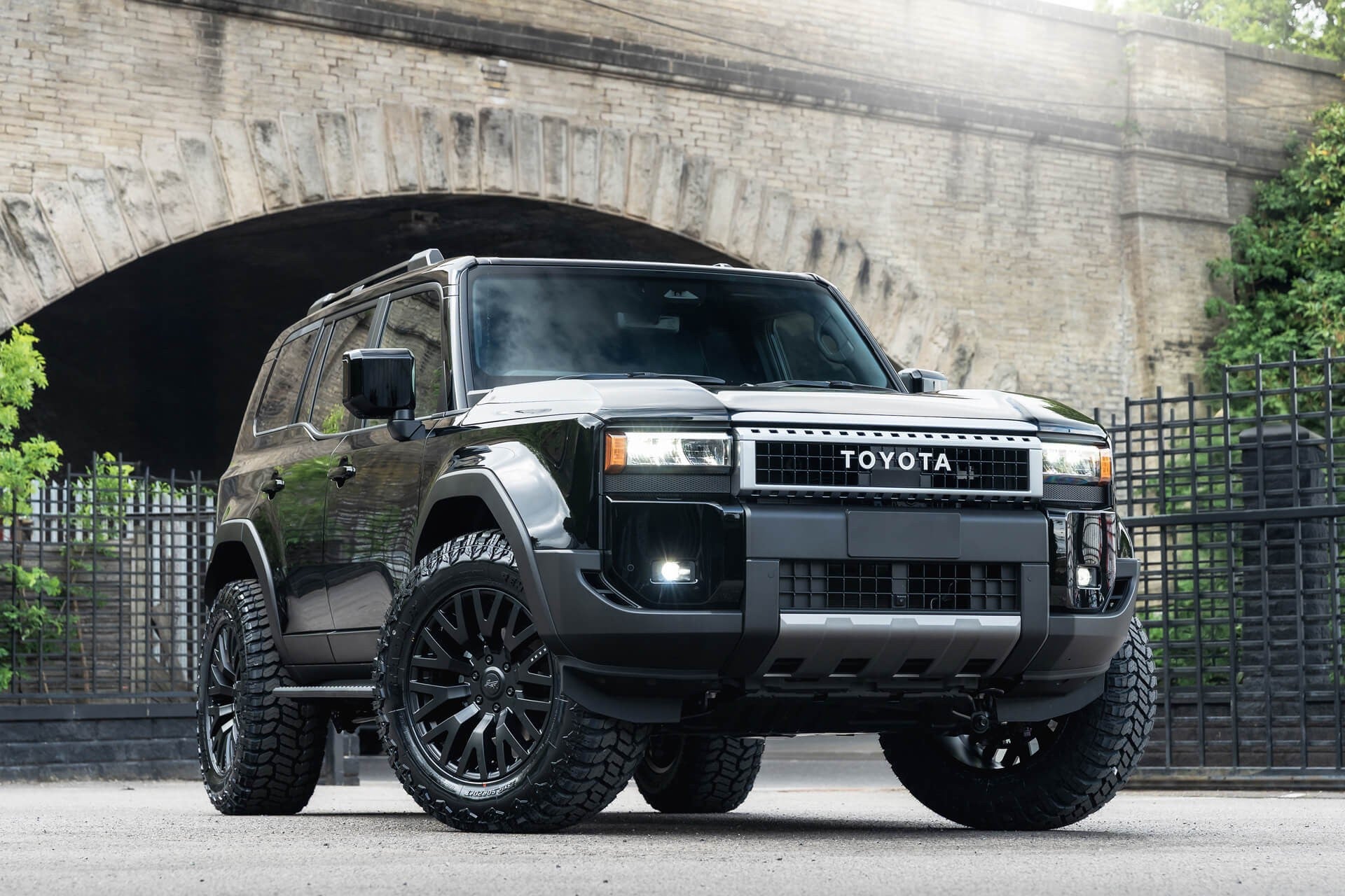 Toyota Land Cruiser 250 VX 2.7 Automatic Gallery Image