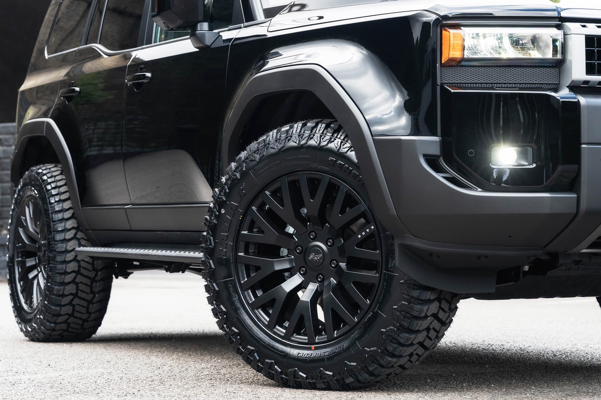 Toyota Land Cruiser 250 VX 2.7 Automatic Gallery Image