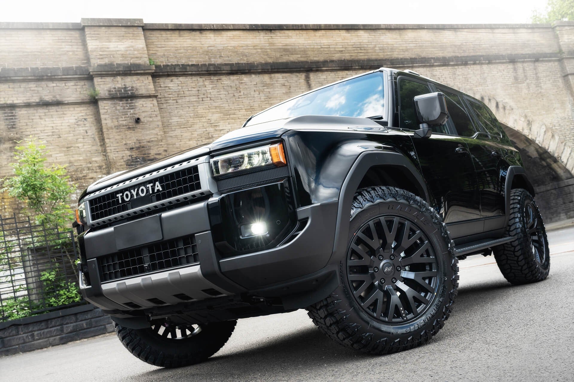 Toyota Land Cruiser 250 VX 2.7 Automatic Gallery Image