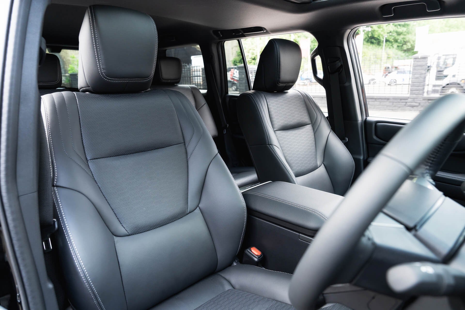 Toyota Land Cruiser 250 VX 2.7 Automatic Gallery Image