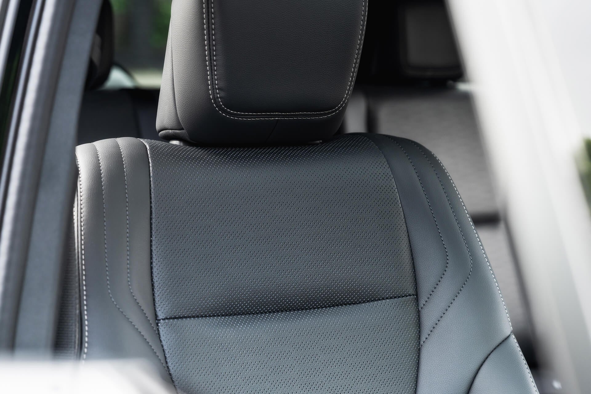 Toyota Land Cruiser 250 VX 2.7 Automatic Gallery Image