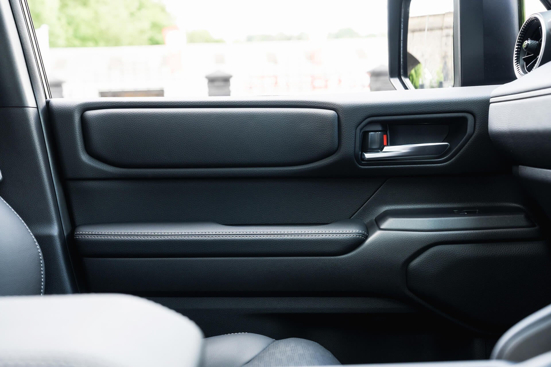 Toyota Land Cruiser 250 VX 2.7 Automatic Gallery Image