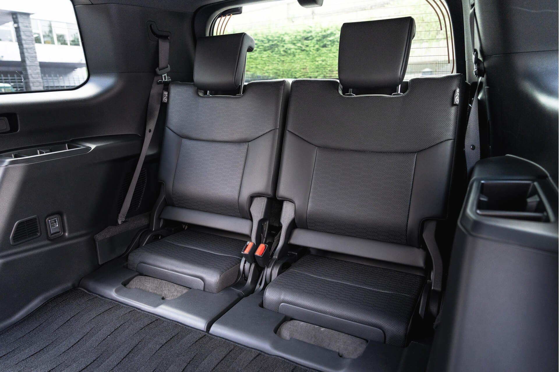 Toyota Land Cruiser 250 VX 2.7 Automatic Gallery Image