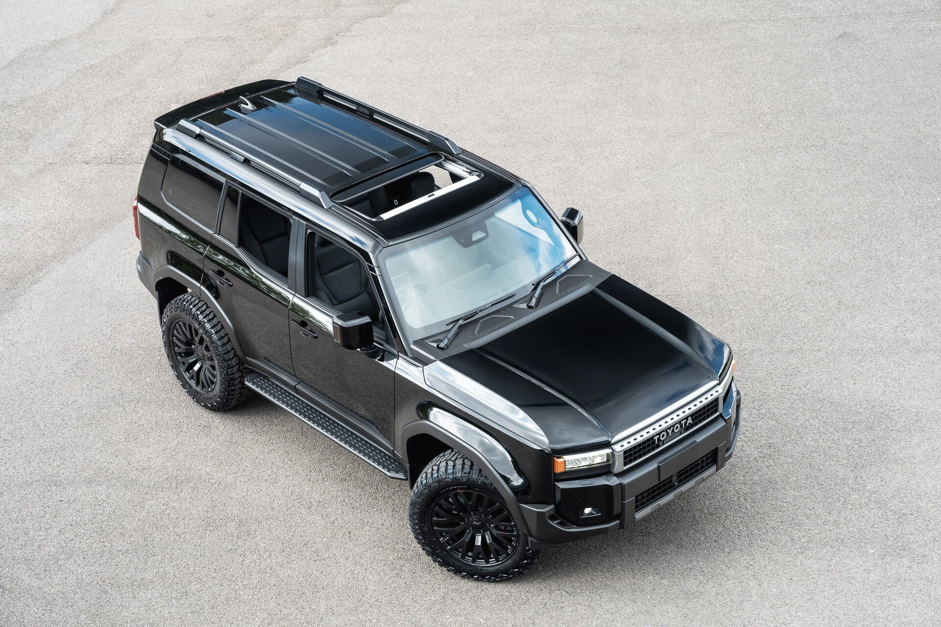 Toyota Land Cruiser 250 VX 2.7 Automatic Gallery Image