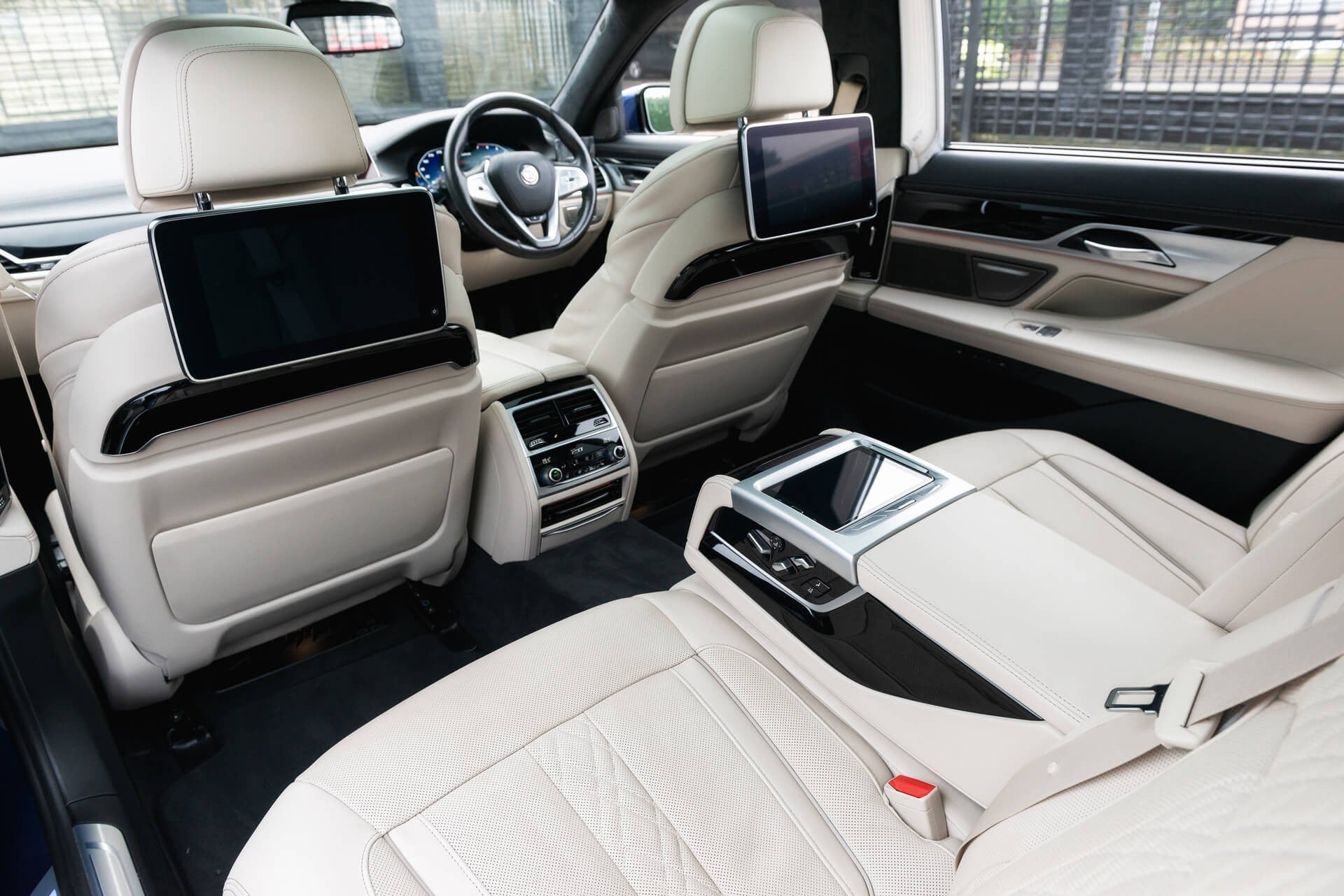 BMW Alpina B7 Gallery Image