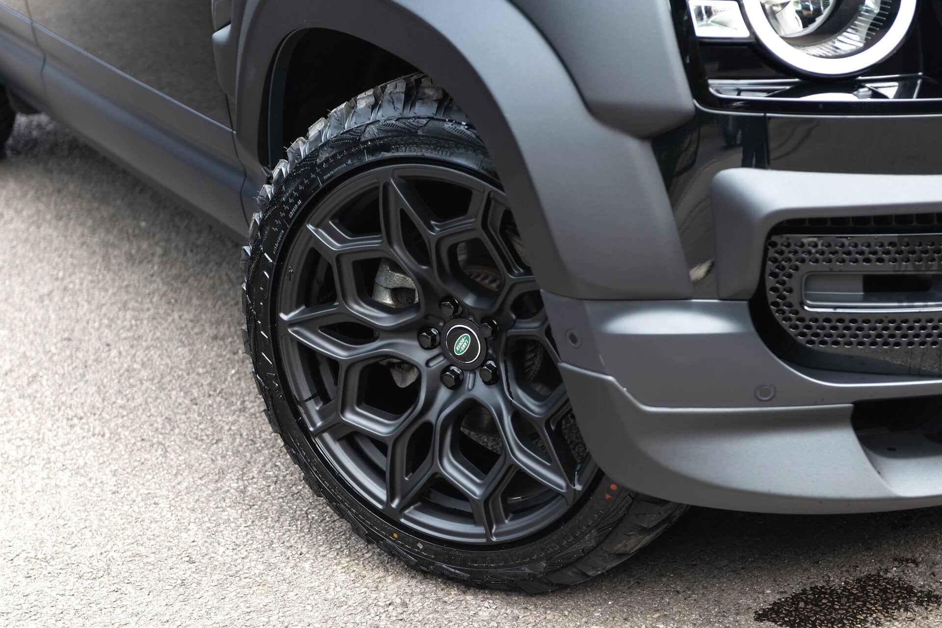 Land Rover Defender 110