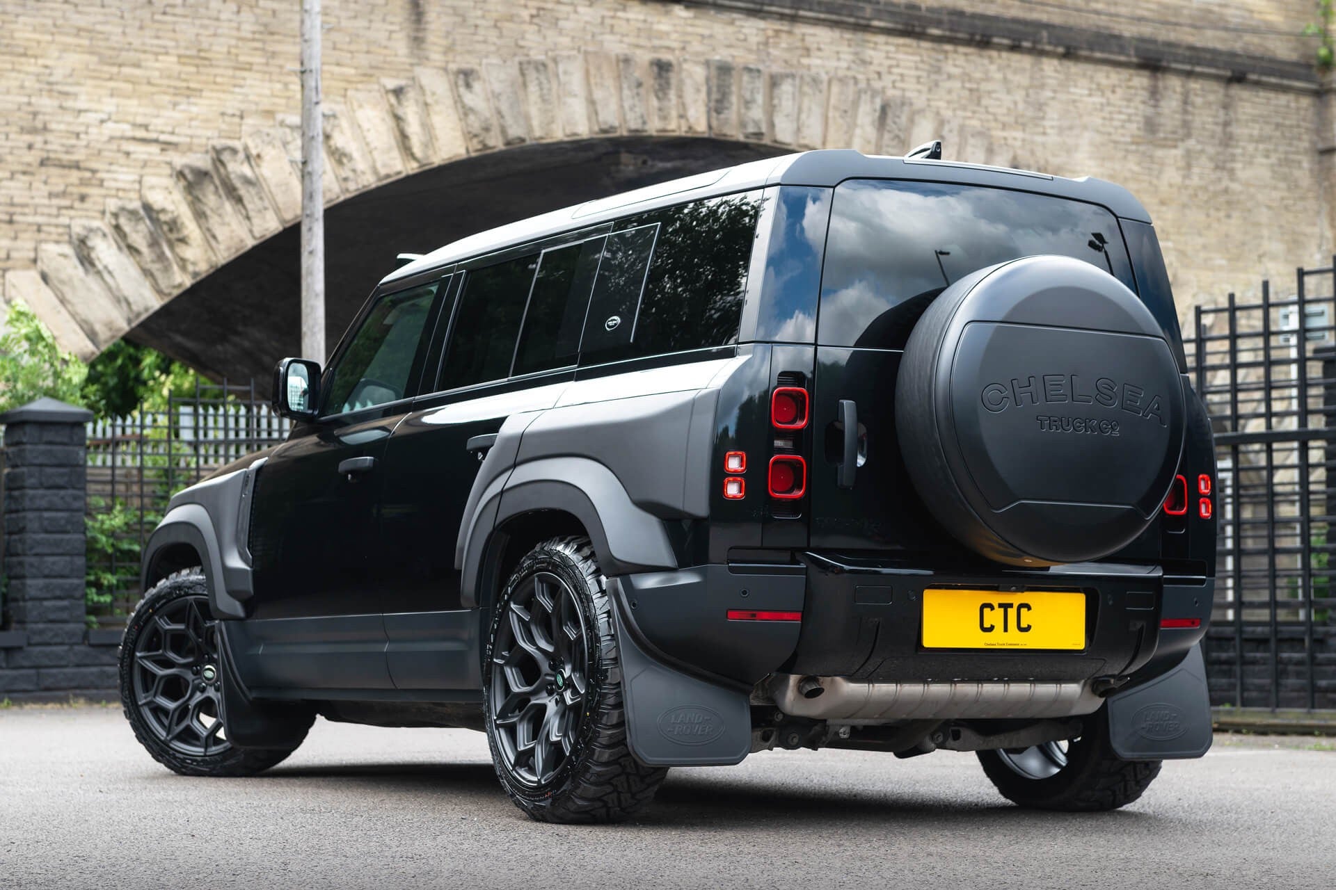 Land Rover Defender 110