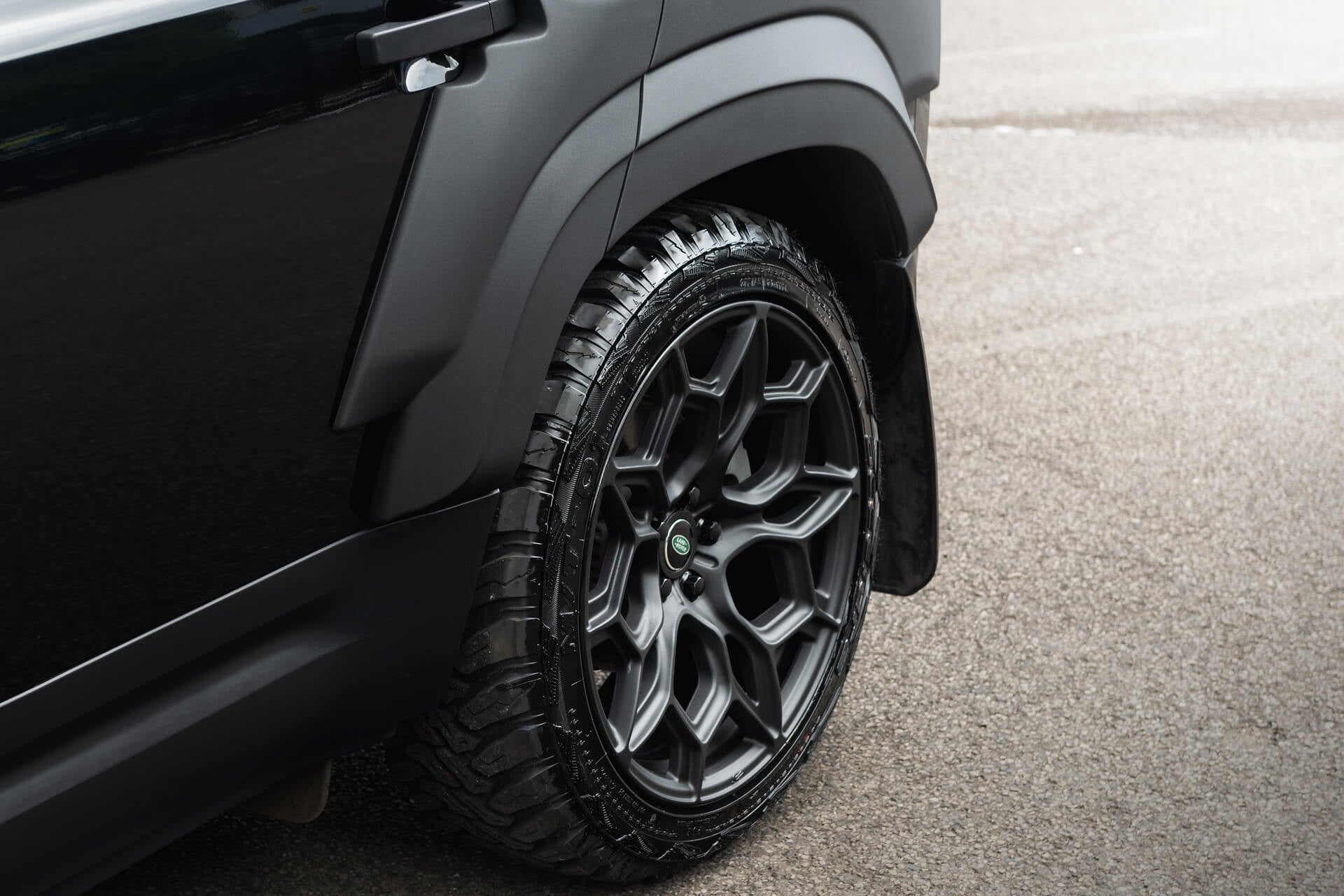 Land Rover Defender 110