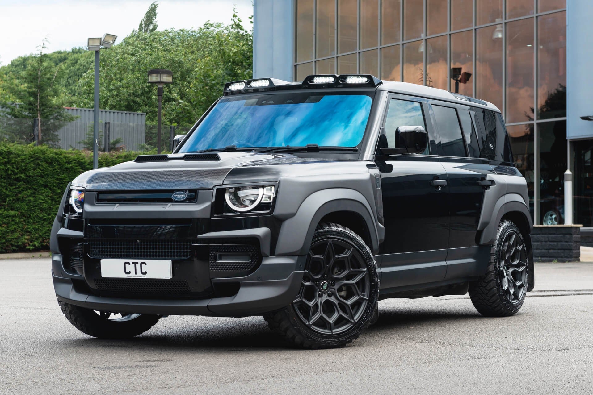 Land Rover Defender 110
