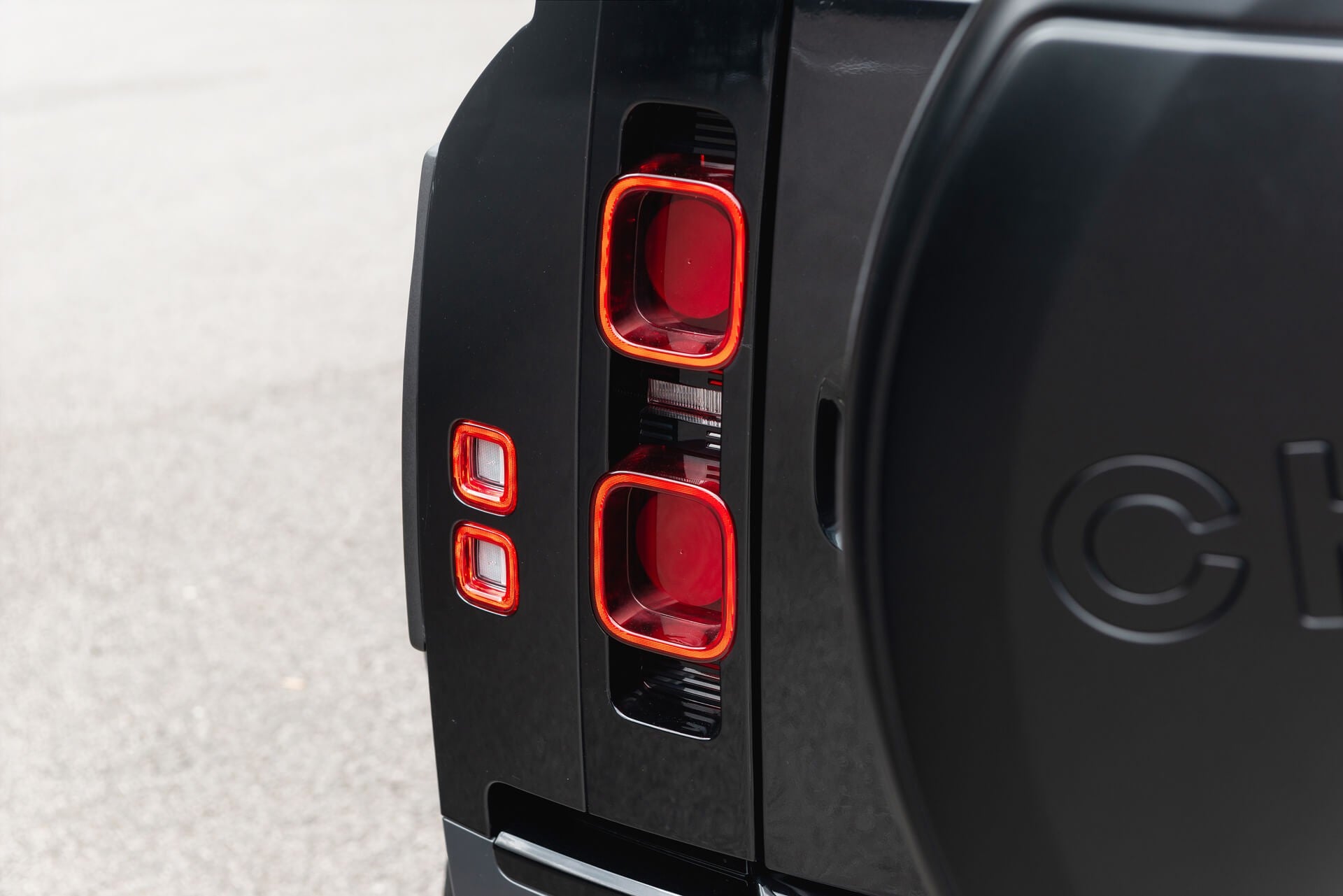 Land Rover Defender 110