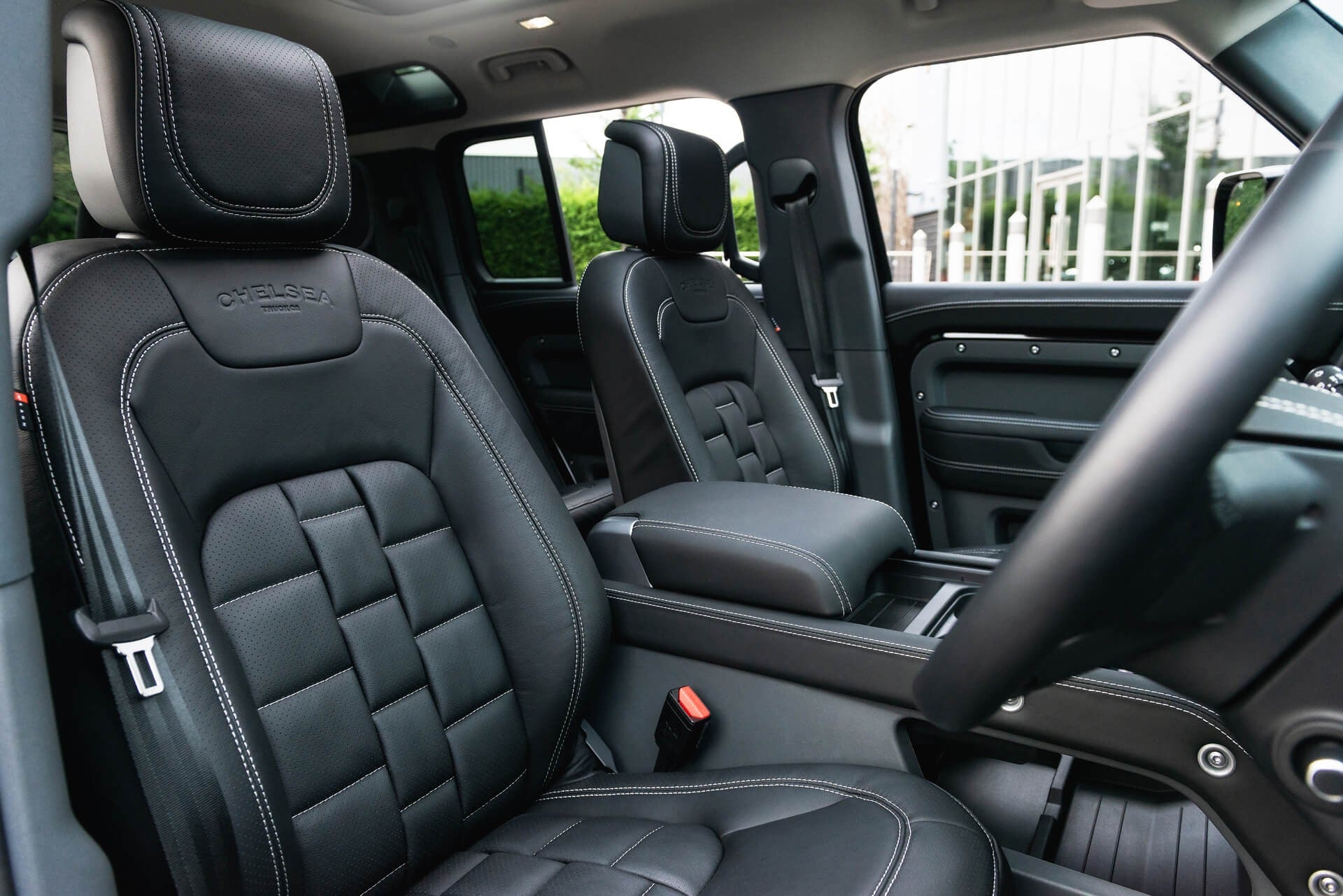 Land Rover Defender 110