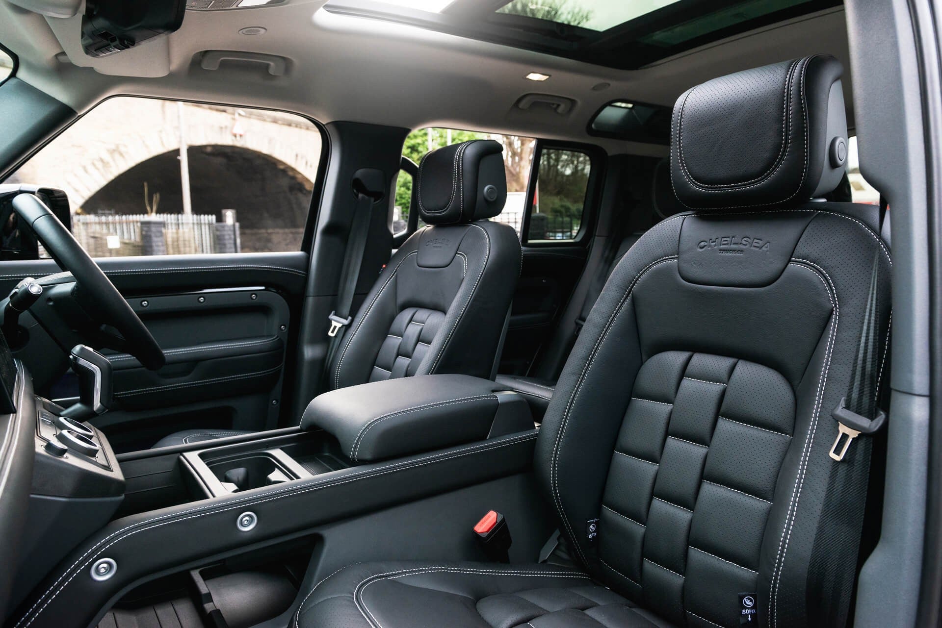 Land Rover Defender 110