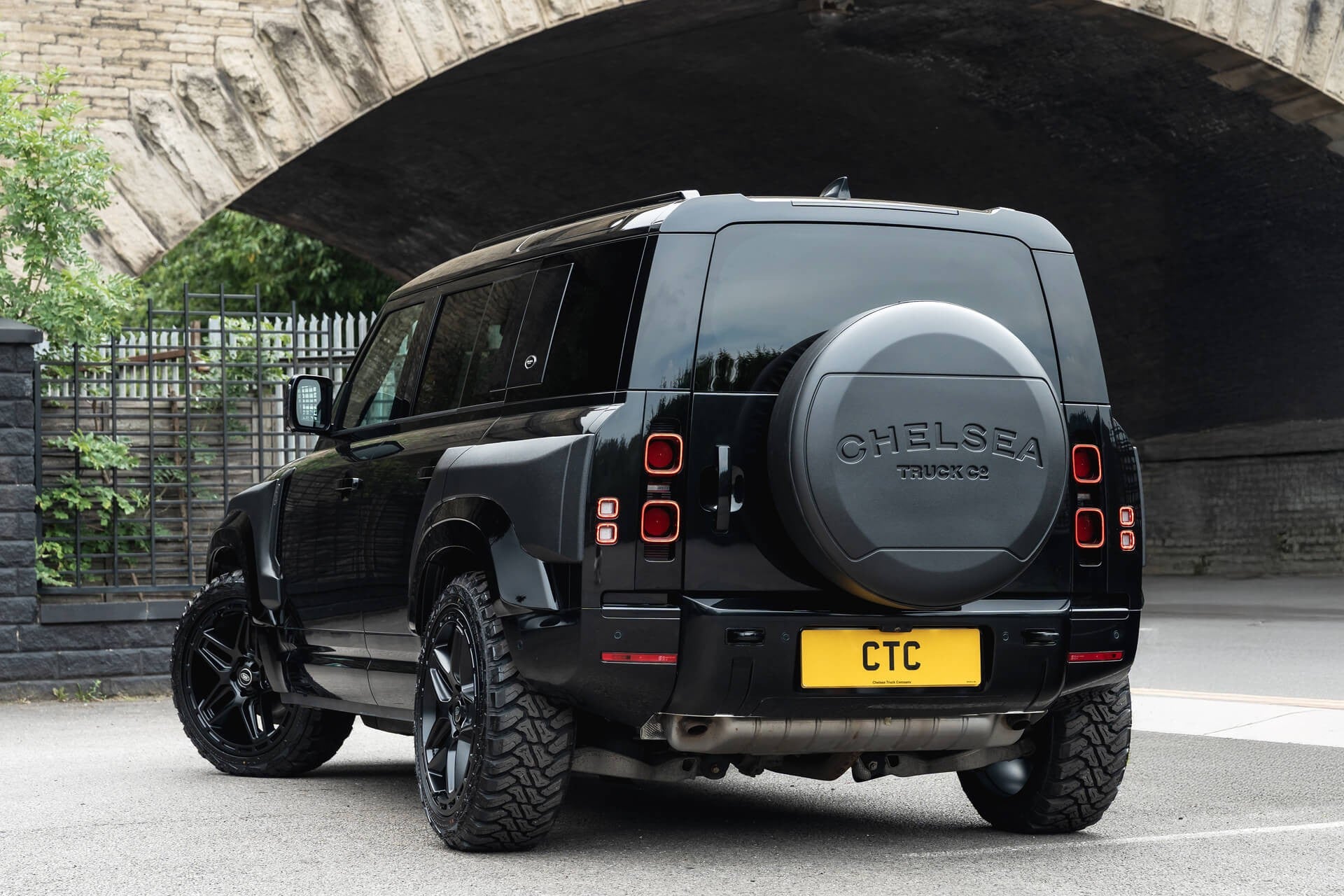 Land Rover Defender 110