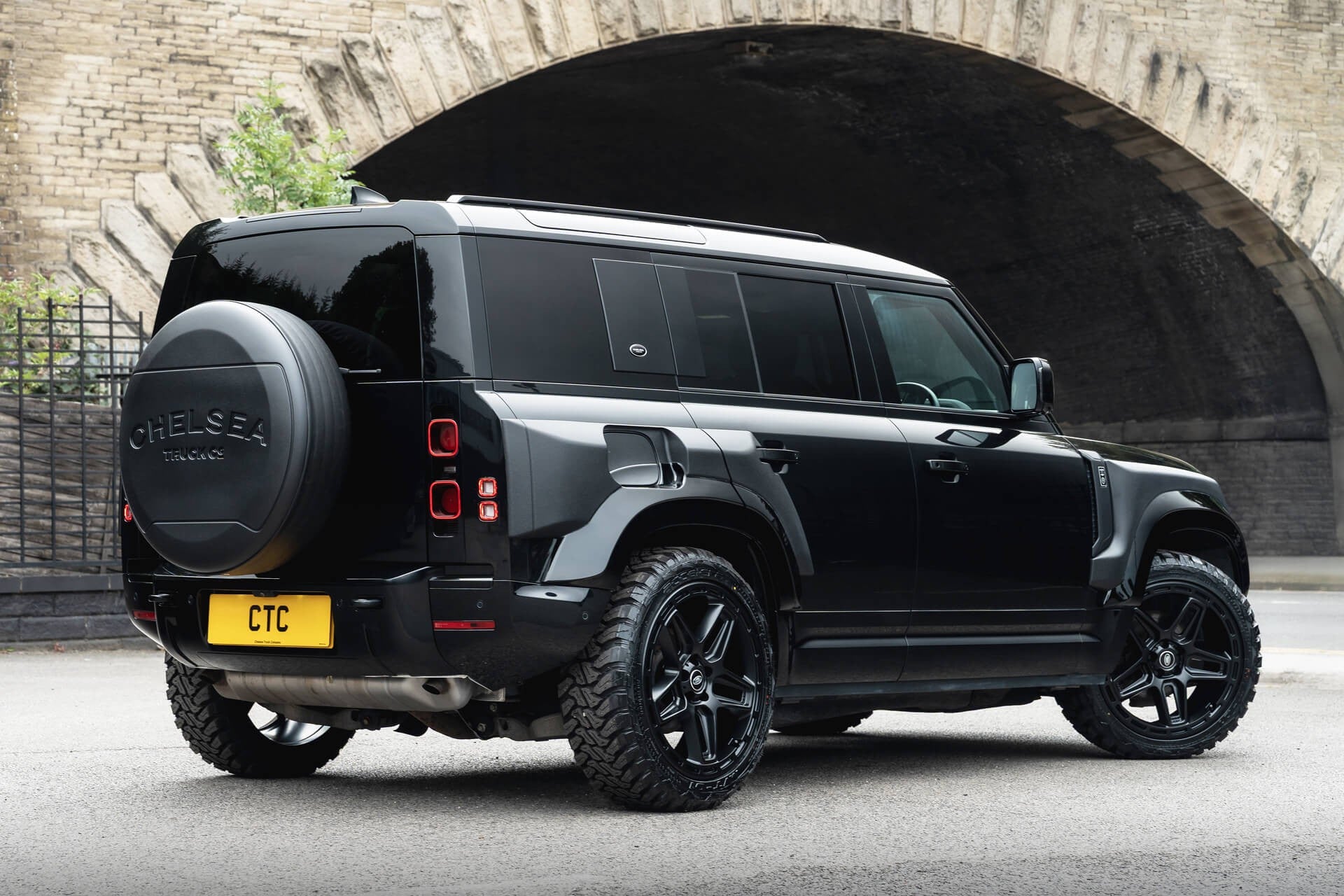Land Rover Defender 110