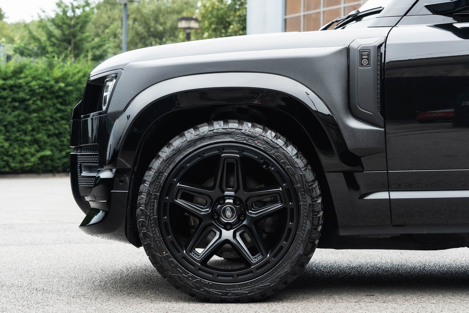 Land Rover Defender 110