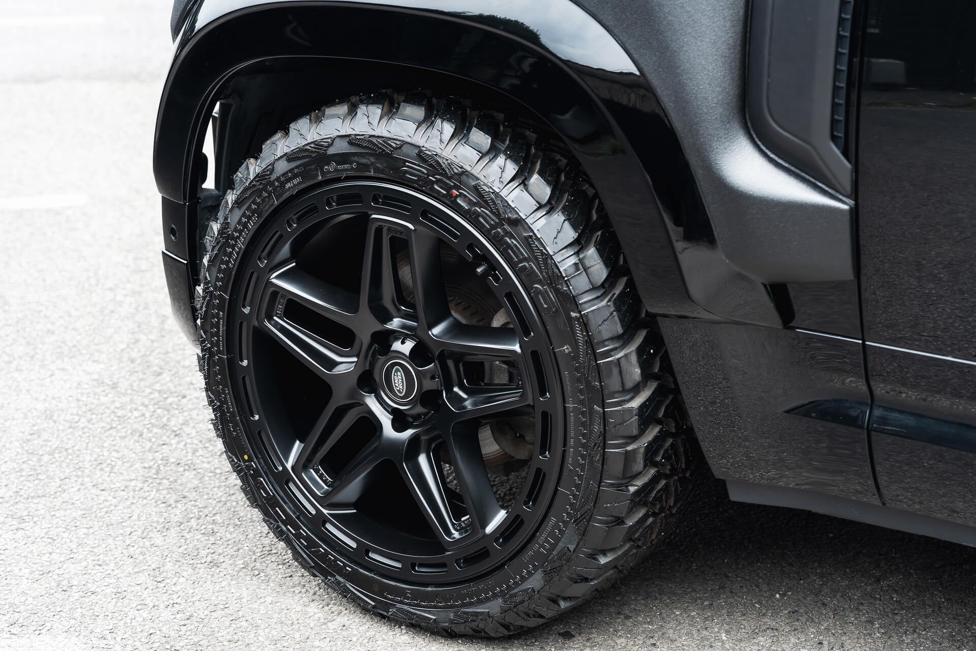 Land Rover Defender 110
