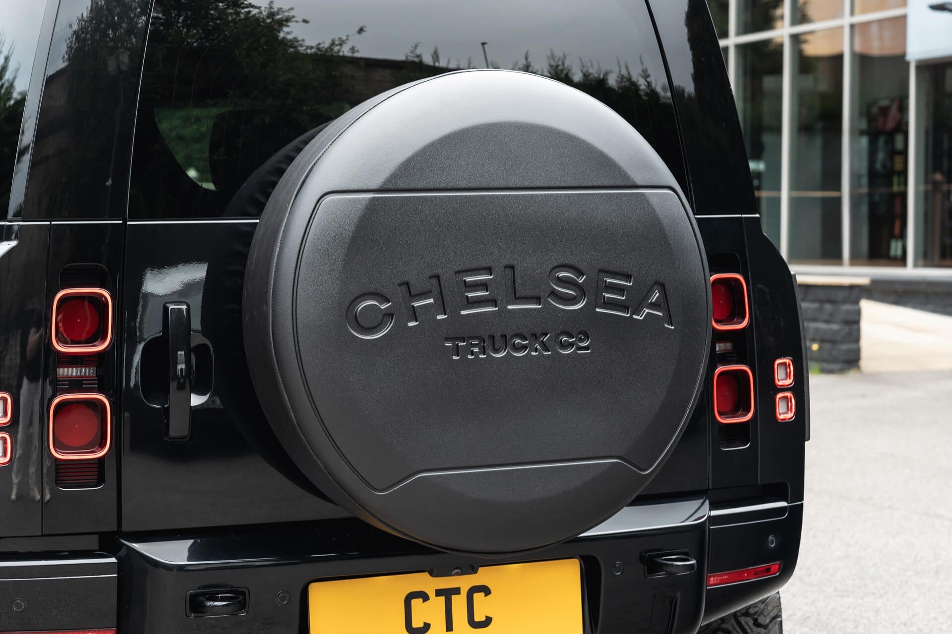 Land Rover Defender 110
