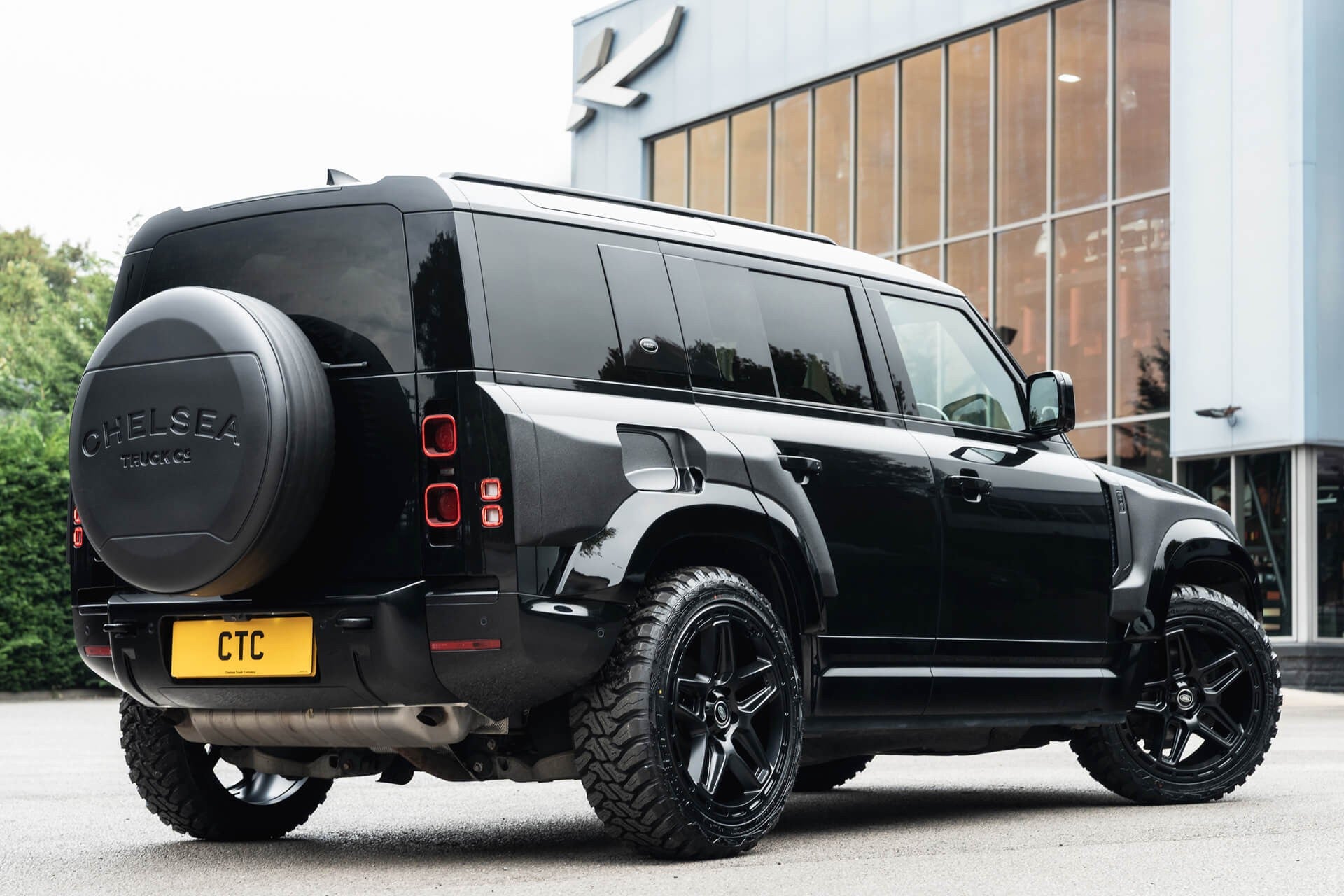 Land Rover Defender 110